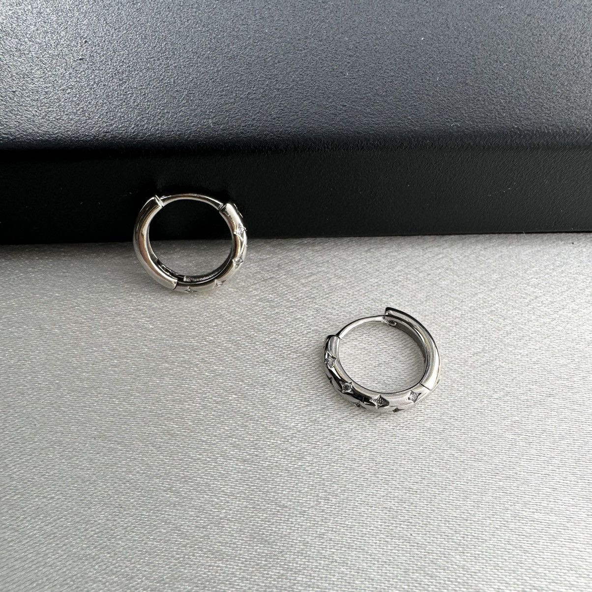 Designer 13mm Star Small Silver Hoop Earrings for Women Men Size ONE SIZE - 3 Thumbnail