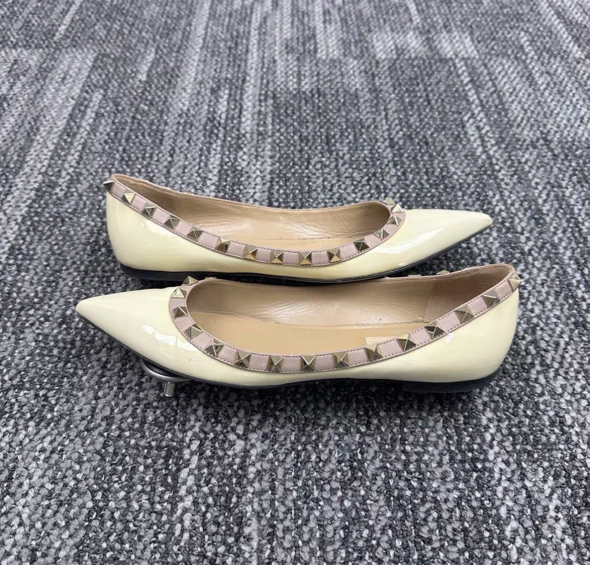Valentino Valentino Rockstud Flats J42 Size US 6.5 / IT 36.5 - 4 Thumbnail