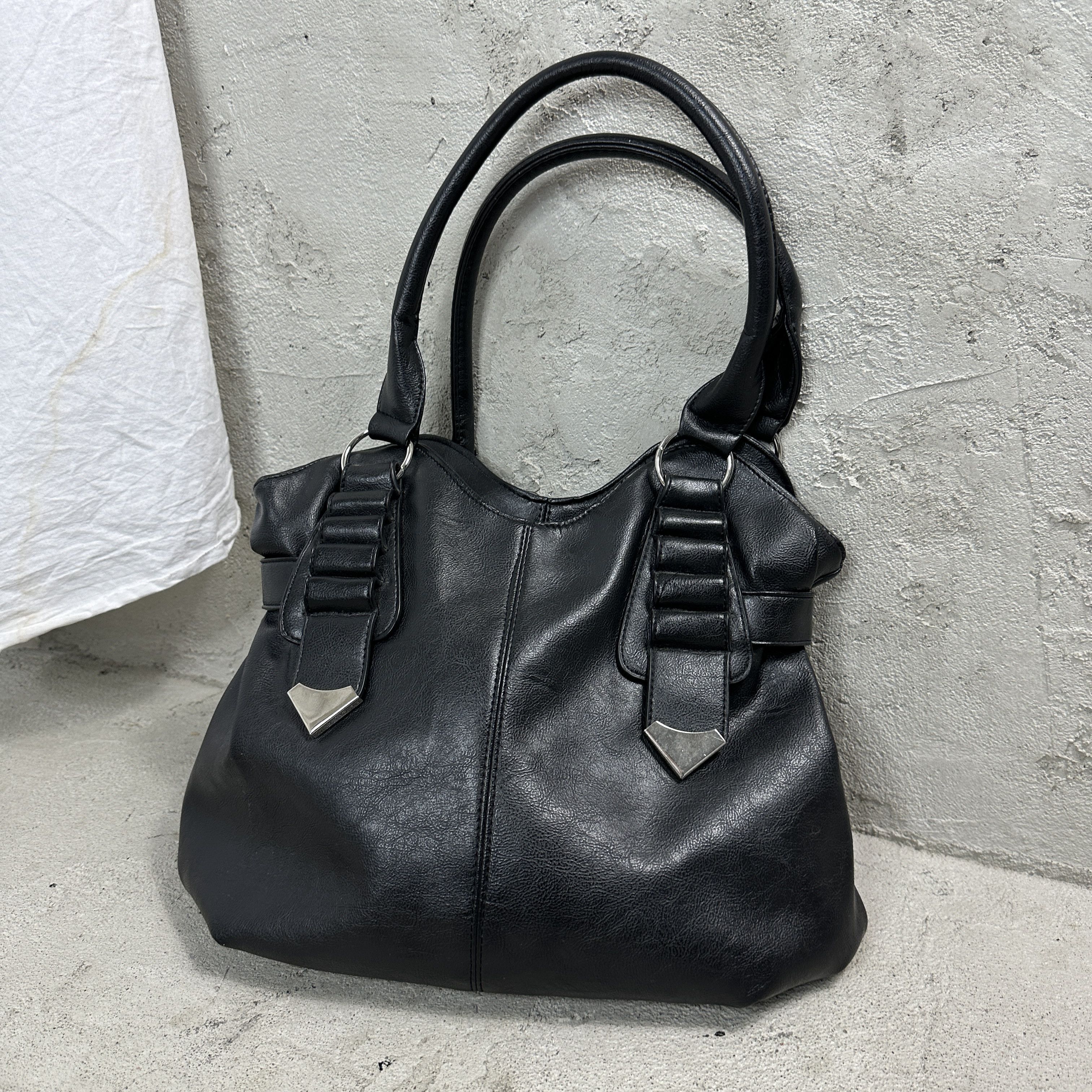 Vintage Vintage Y2K Avant Garde Faux Leather Moto Straps Bag Size ONE SIZE - 2 Thumbnail