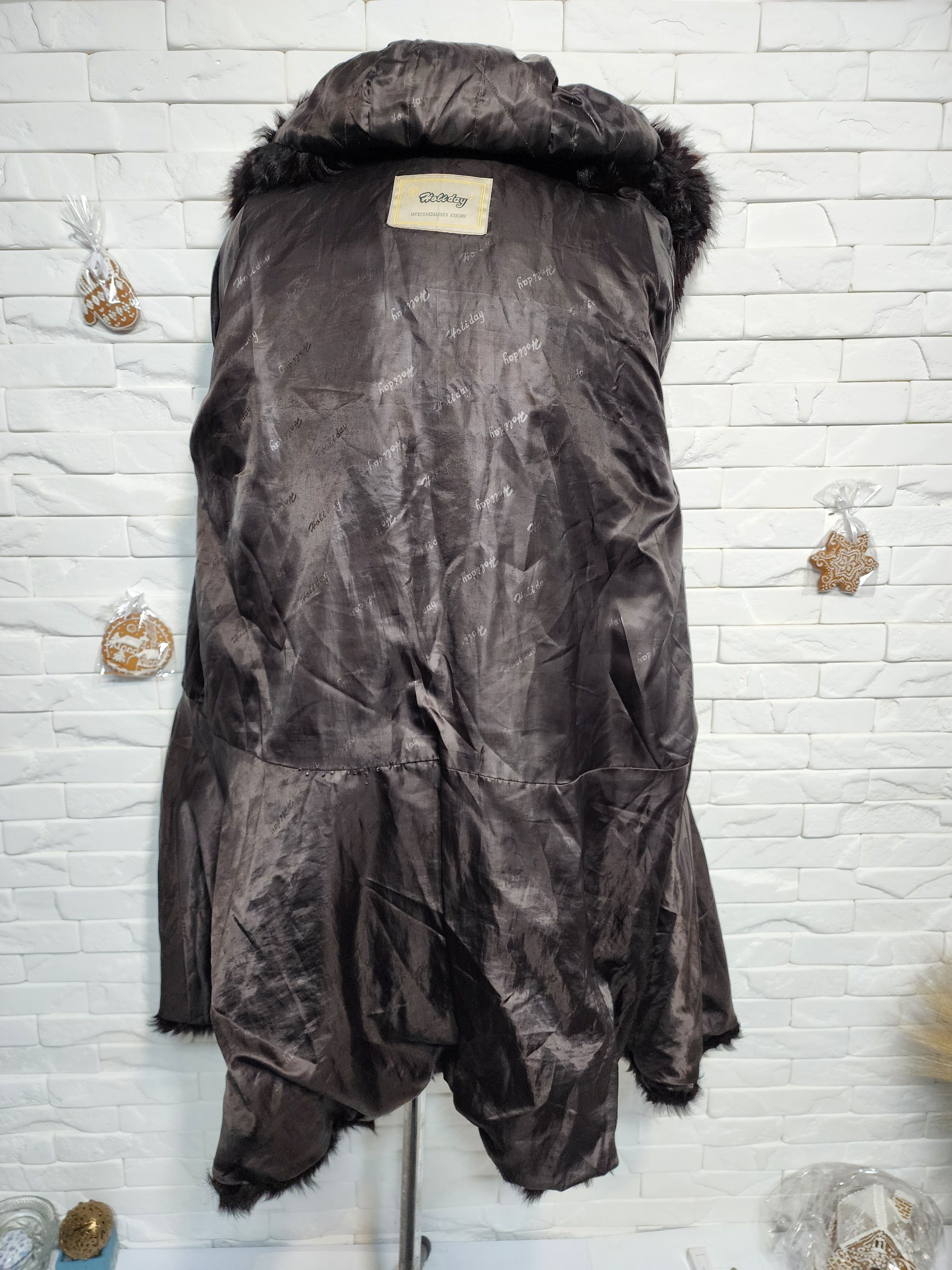 Uniqlo Black Goat Fur Coat: Women's Warm Hooded Outerwear Size XL / US 12-14 / IT 48-50 - 7 Thumbnail