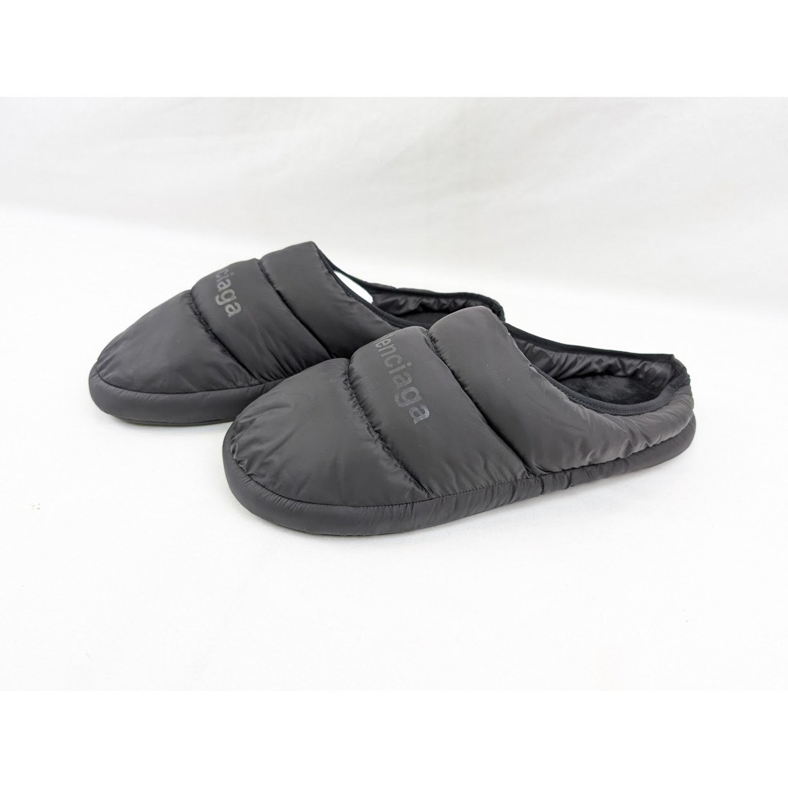 Balenciaga o1rshd1 Alaska Slipper Nylon in Black Size US 10 / EU 43 - 14 Thumbnail