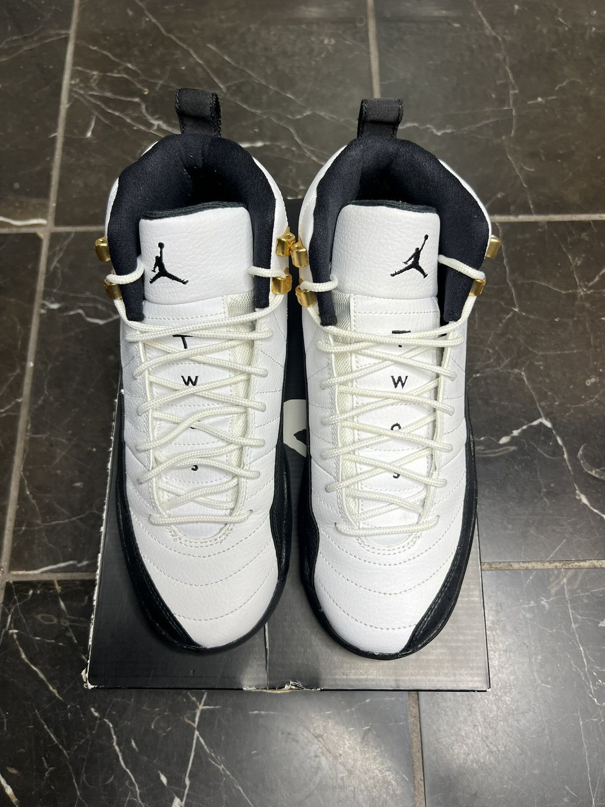 Jordan Brand Jordan Taxi 12s (2013)! GS 7Y! Worn once! Size US 7 / EU 40 - 5 Thumbnail