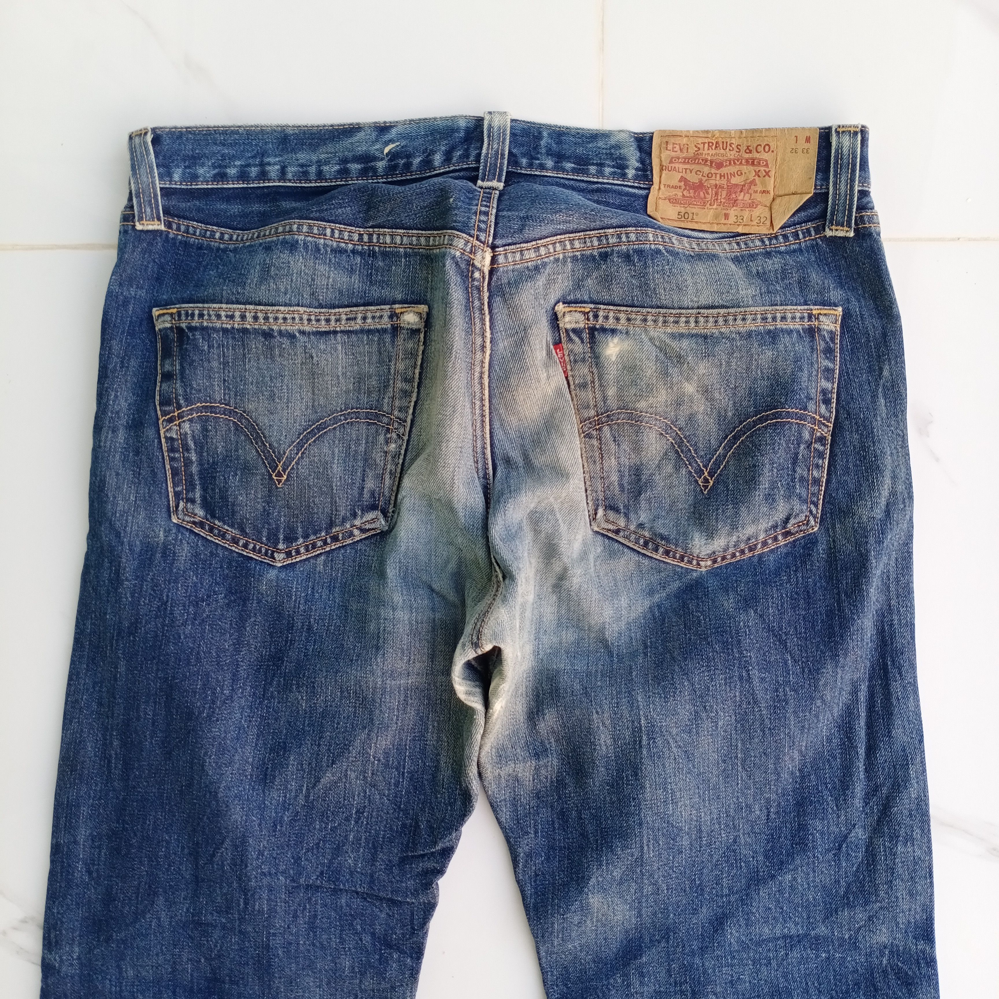 Levi's Vintage Clothing Vintage Levi's 501 Faded Straight Leg Jeans Size US 34 / EU 50 - 11 Thumbnail