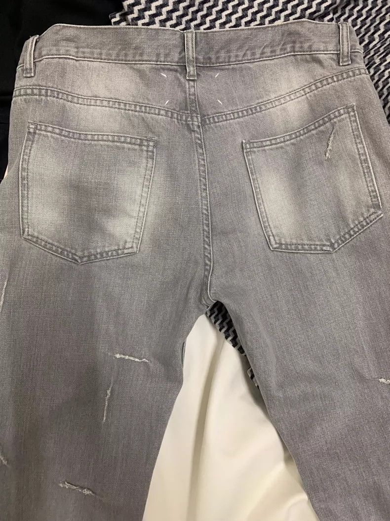 Maison Margiela Maison Margiela SS17 Margiela knife cut to destroy jeans 25 Size US 32 / EU 48 - 2 Thumbnail
