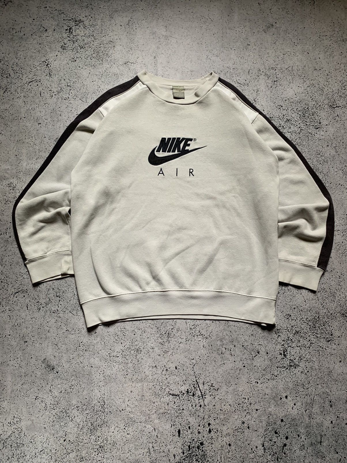 Vintage nike white online sweatshirt