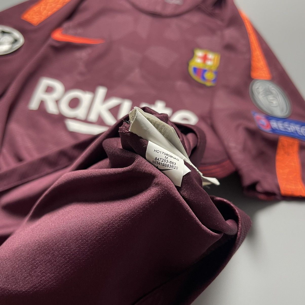 Nike BARCELONA NIKE 2017/2018 FOOTBALL THIRD JERSEY #10 MESSI Size US M / EU 48-50 / 2 - 12 Thumbnail