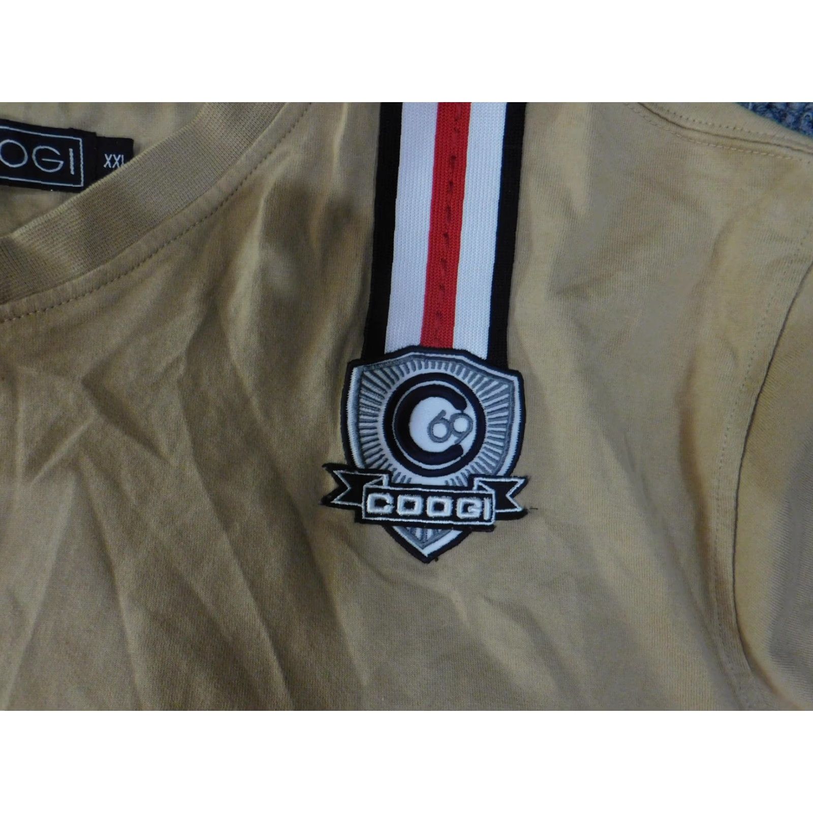 Coogi VINTAGE COOGI Shirt Mens 2XL Khaki Brown Graphic Crest Patch Tee V Neck 100% Cotton XXL Mens Tee Size US XXL / EU 58 / 5 - 7 Thumbnail