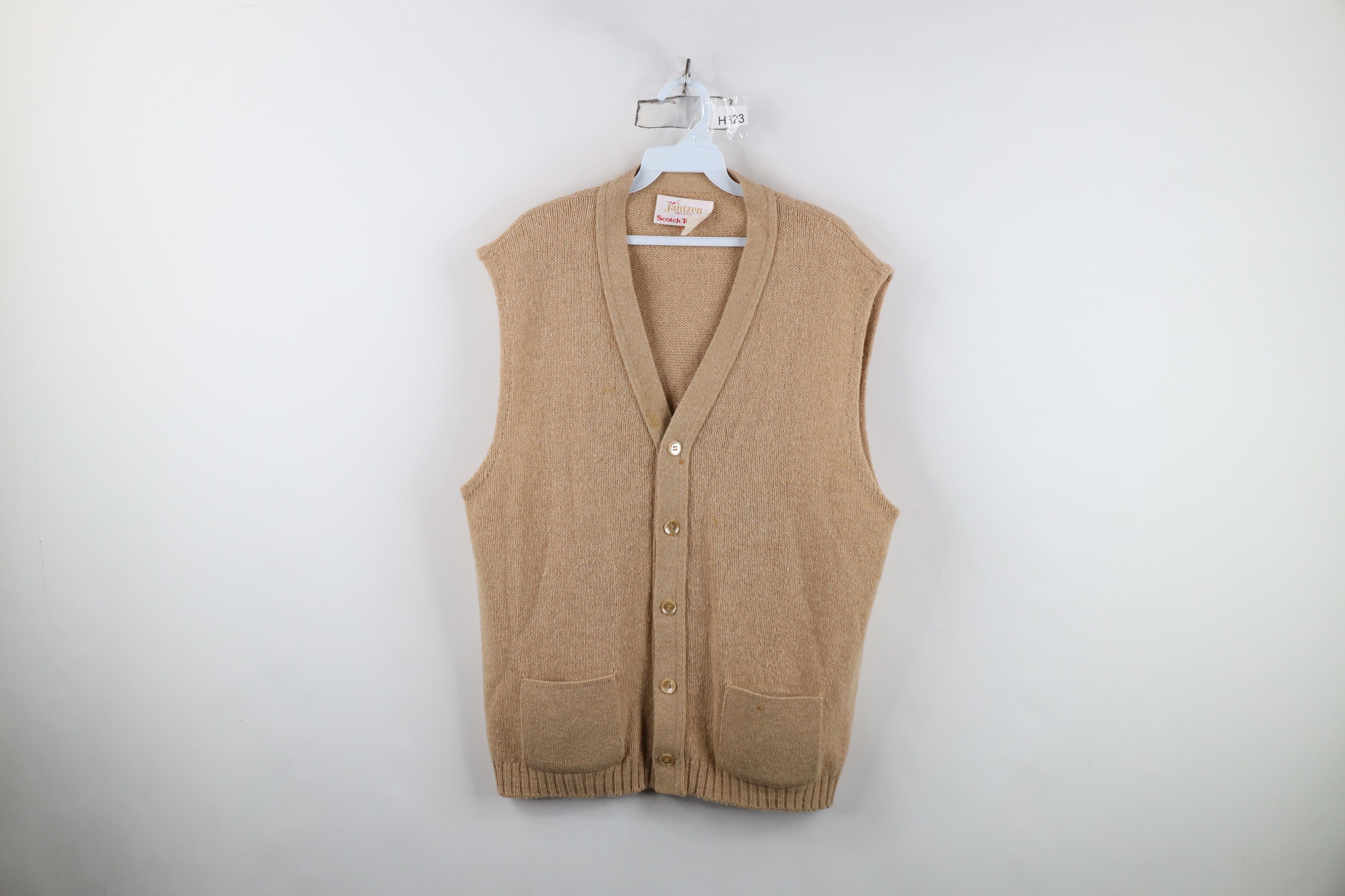 Vintage Vintage 70s Streetwear Ribbed Knit Cardigan Sweater Vest USA Size US L / EU 52-54 / 3 - 1 Thumbnail