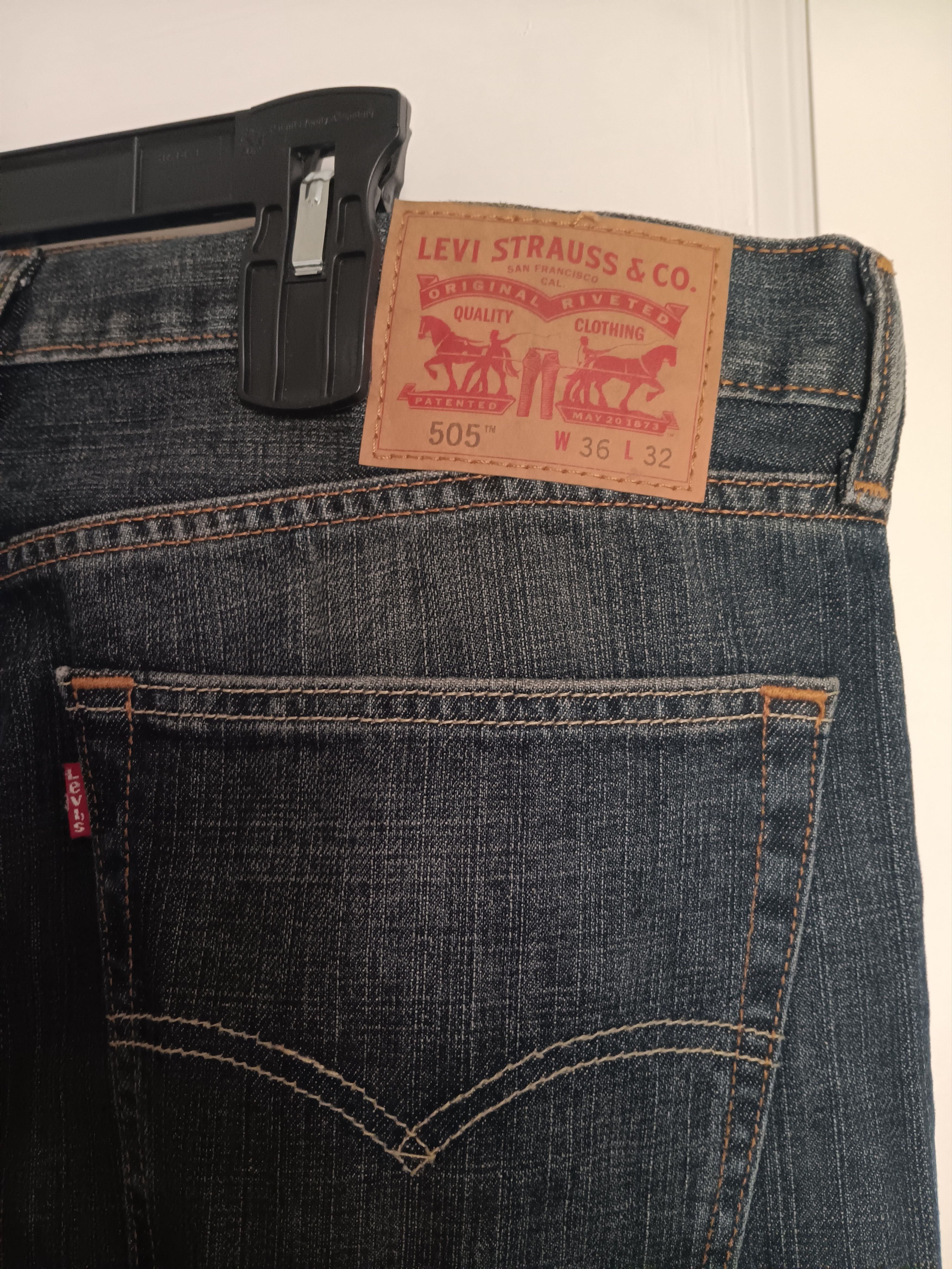 Levi's Dark wash Denim Levi jeans Size US 36 / EU 52 - 1 Thumbnail