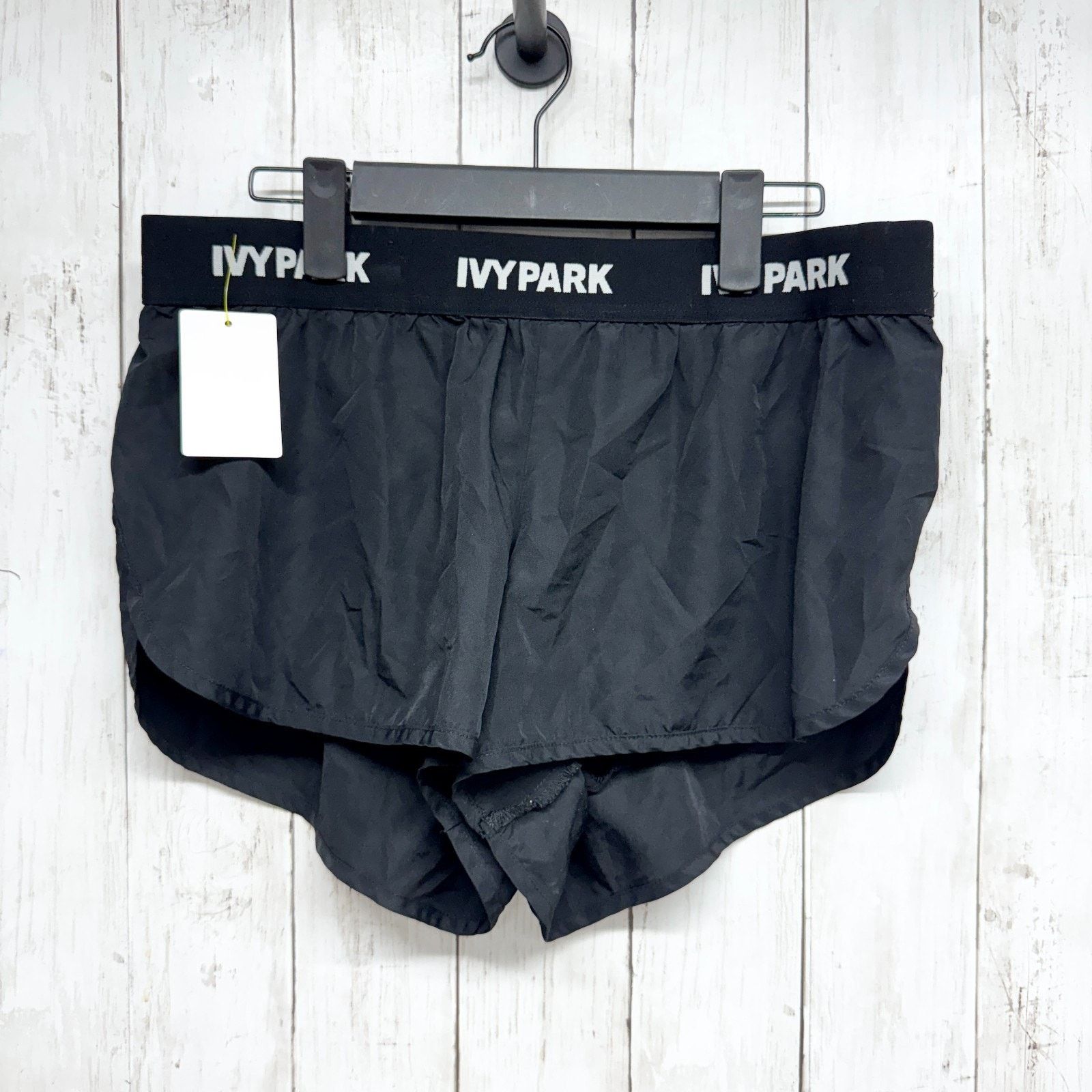 Ivy Park Ivy Park Short Size Large Athletic Elastic Waist Logo Shorts Size 32" / US 10 / IT 46 - 1 Thumbnail