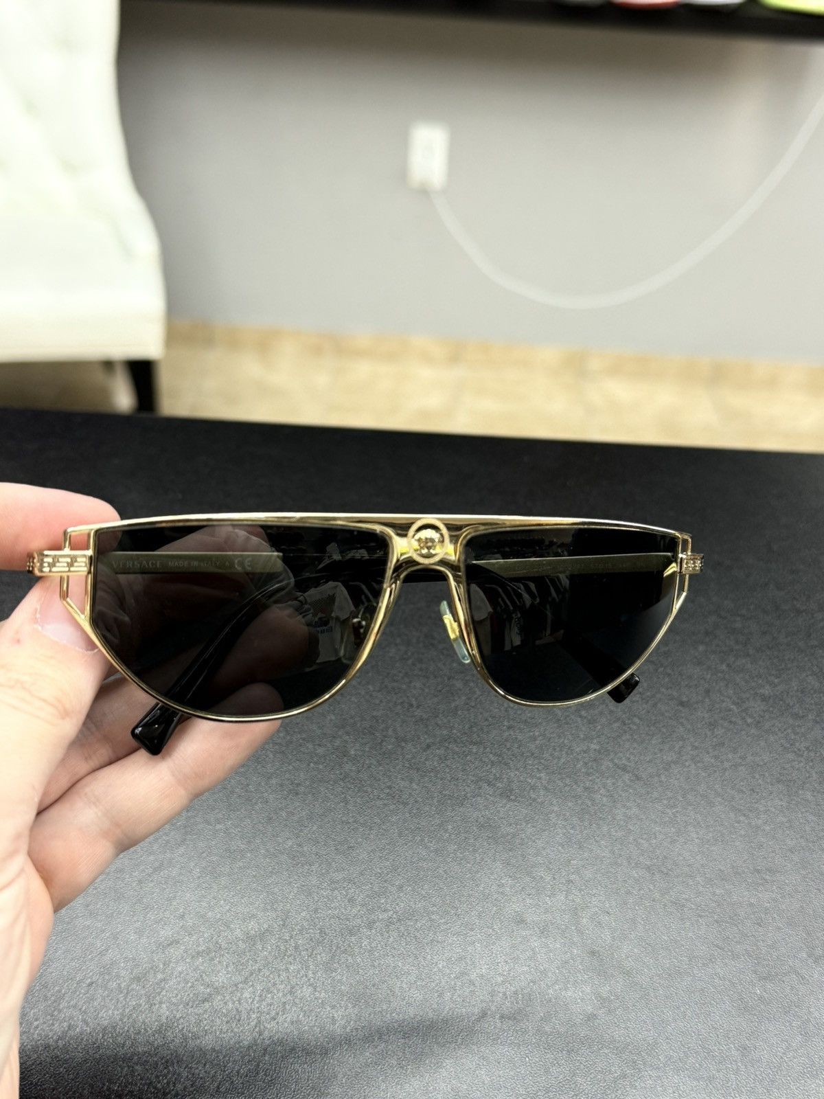Versace AUTHENTIC Mens Versace Gold Sunglasses Size ONE SIZE - 9 Thumbnail