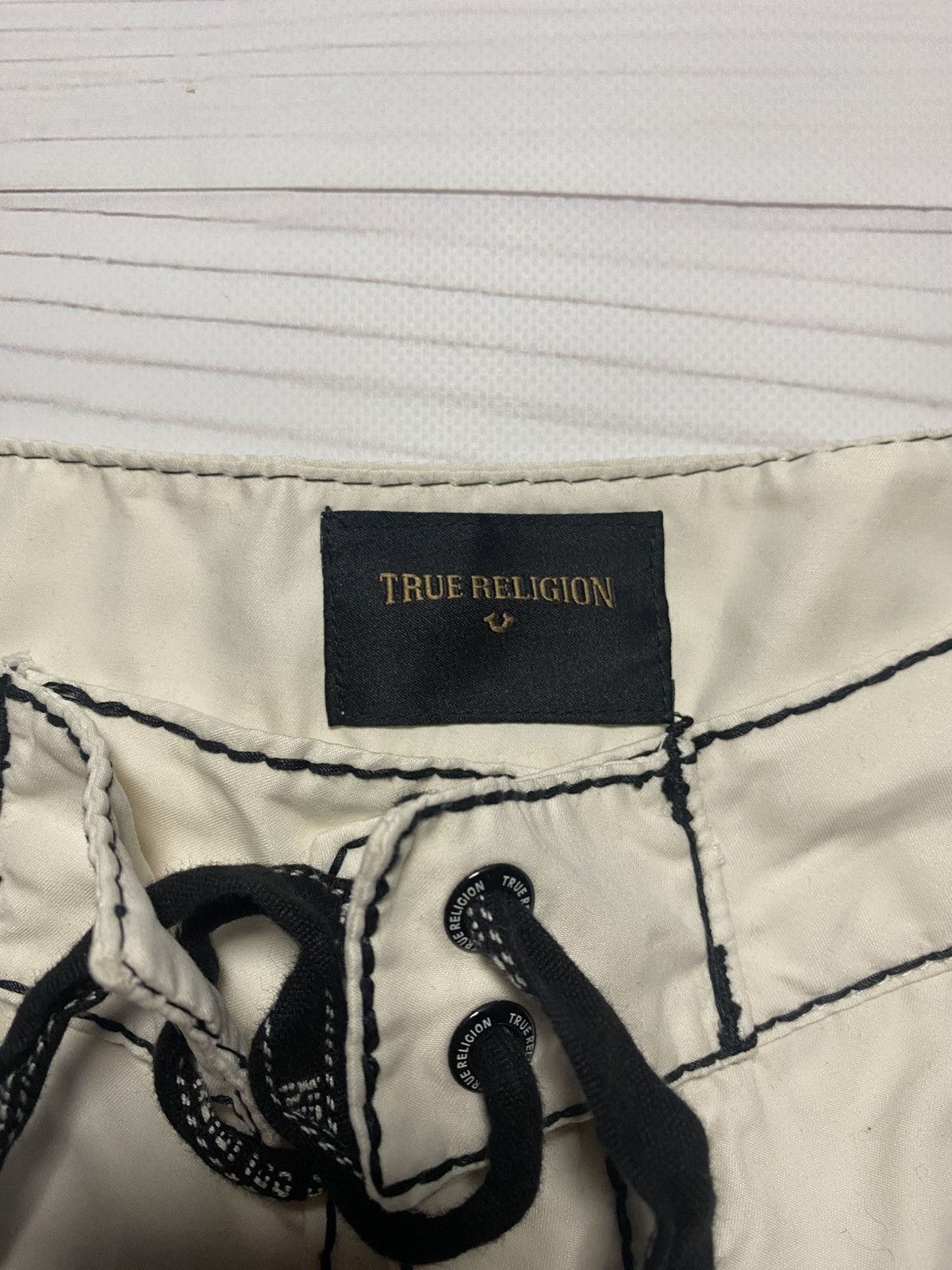 True Religion × Vintage Vintage True Religion cargo Big logo y2k shorts USA Size US 30 / EU 46 - 3 Thumbnail