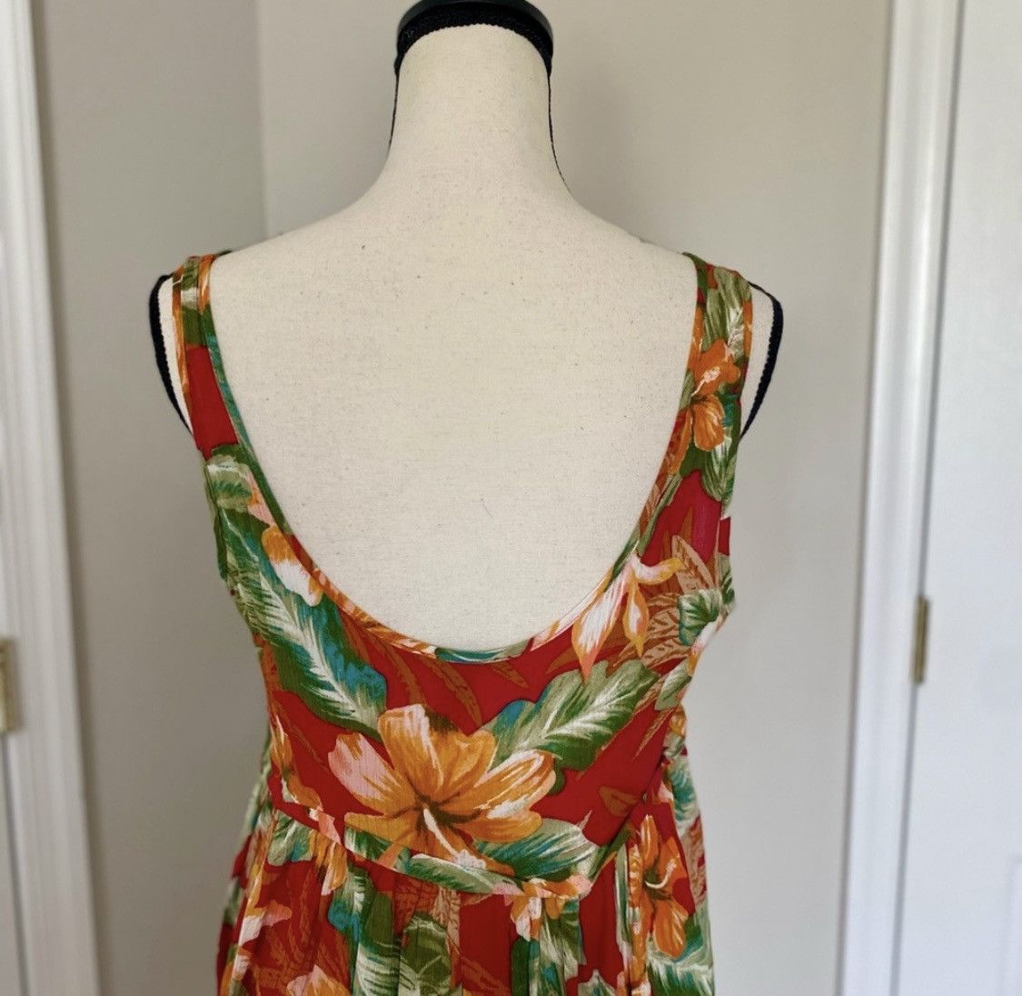 Forever 21 FOREVER 21 SLEEVELESS FLORAL TROPICAL SCOOP BACK MINI DRESS Size M / US 6-8 / IT 42-44 - 6 Thumbnail