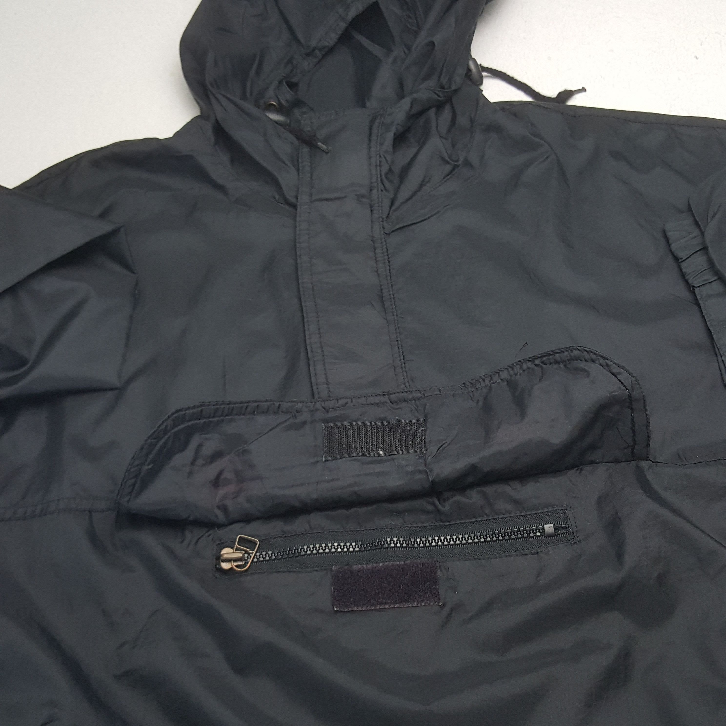 Nike Vintage Nike Big Swoosh Windbreaker Jacket Size US L / EU 52-54 / 3 - 9 Thumbnail