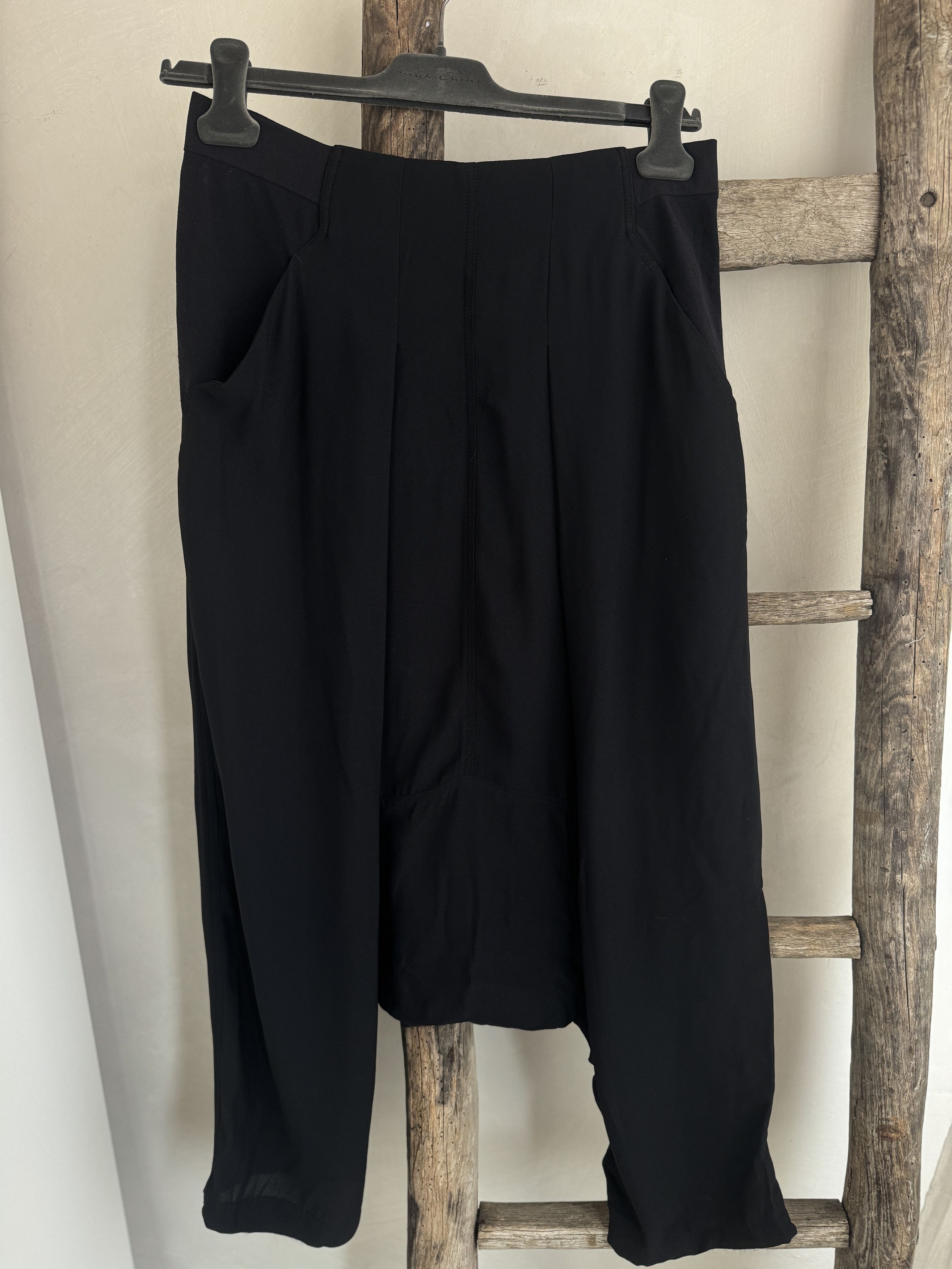 Rick Owens Rick Owens Cropped Drop-Crotch Trousers Size 27" / US 4 / IT 40 - 2 Thumbnail