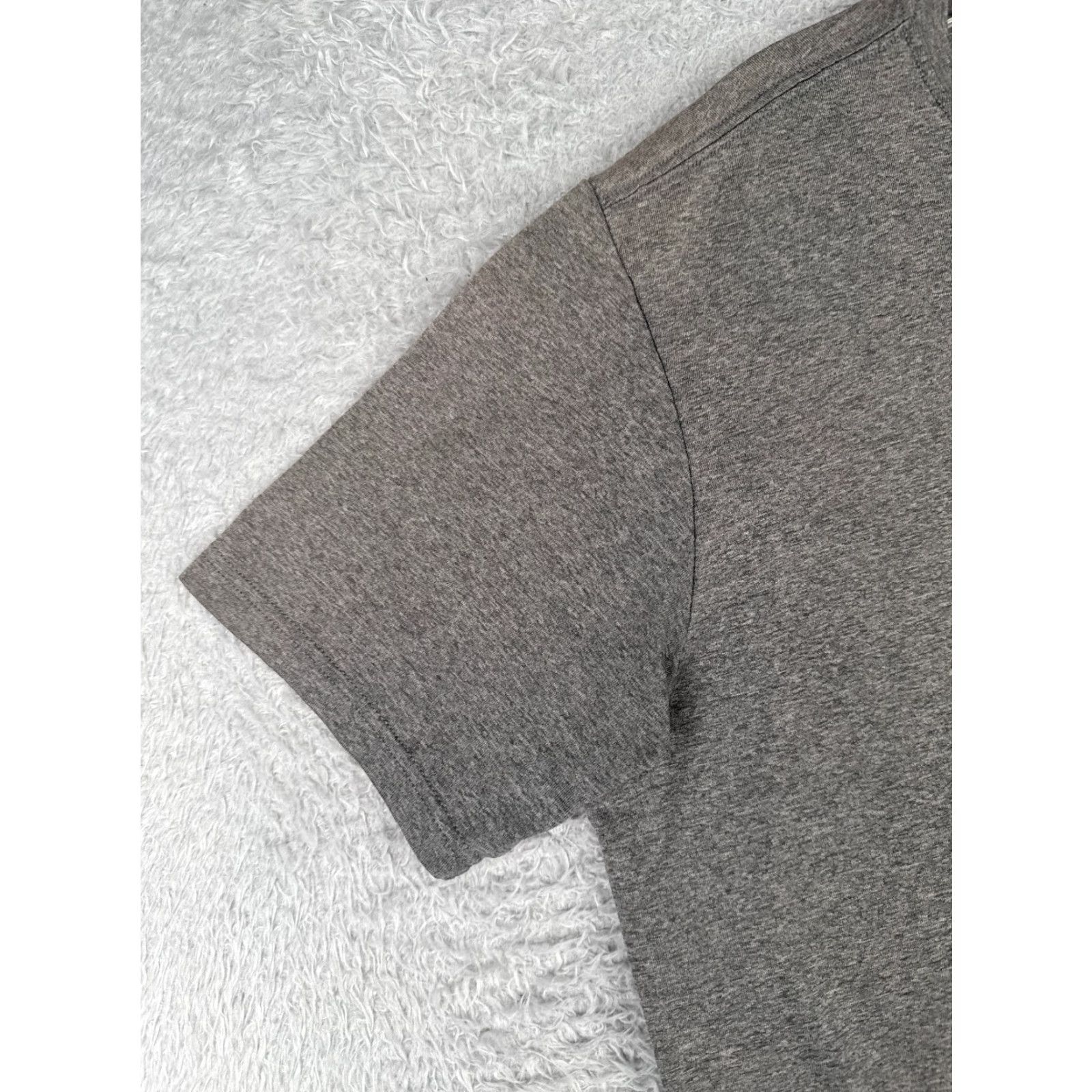 The North Face The North Face Shirt Men Medium Gray Short Sleeve Crew Neck 100% Polyester Size US M / EU 48-50 / 2 - 3 Thumbnail
