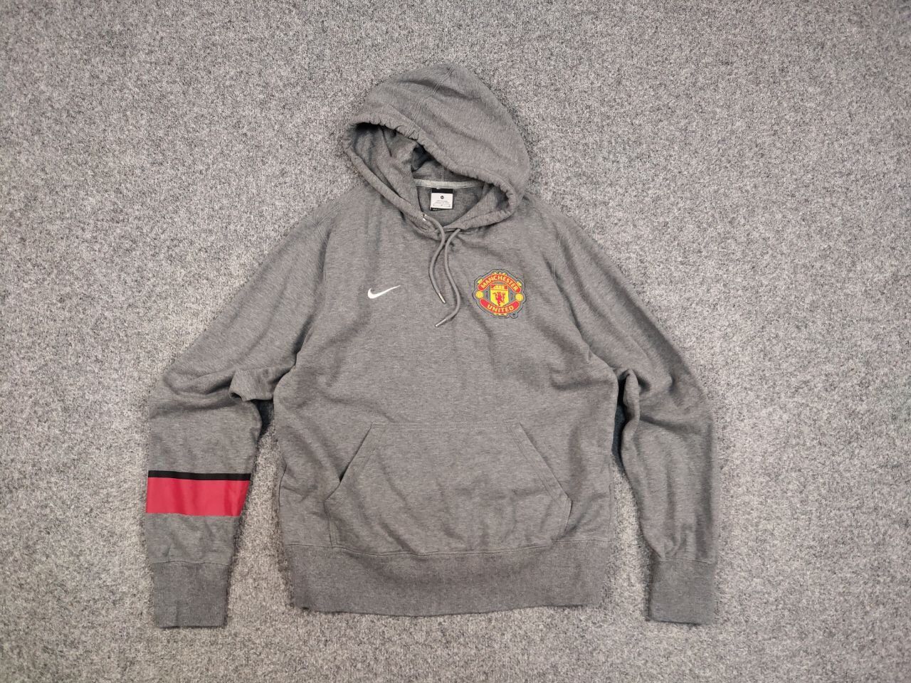 Nike Vintage Nike x Manchester United Logo Gray Hoodie Size US M / EU 48-50 / 2 - 11 Thumbnail