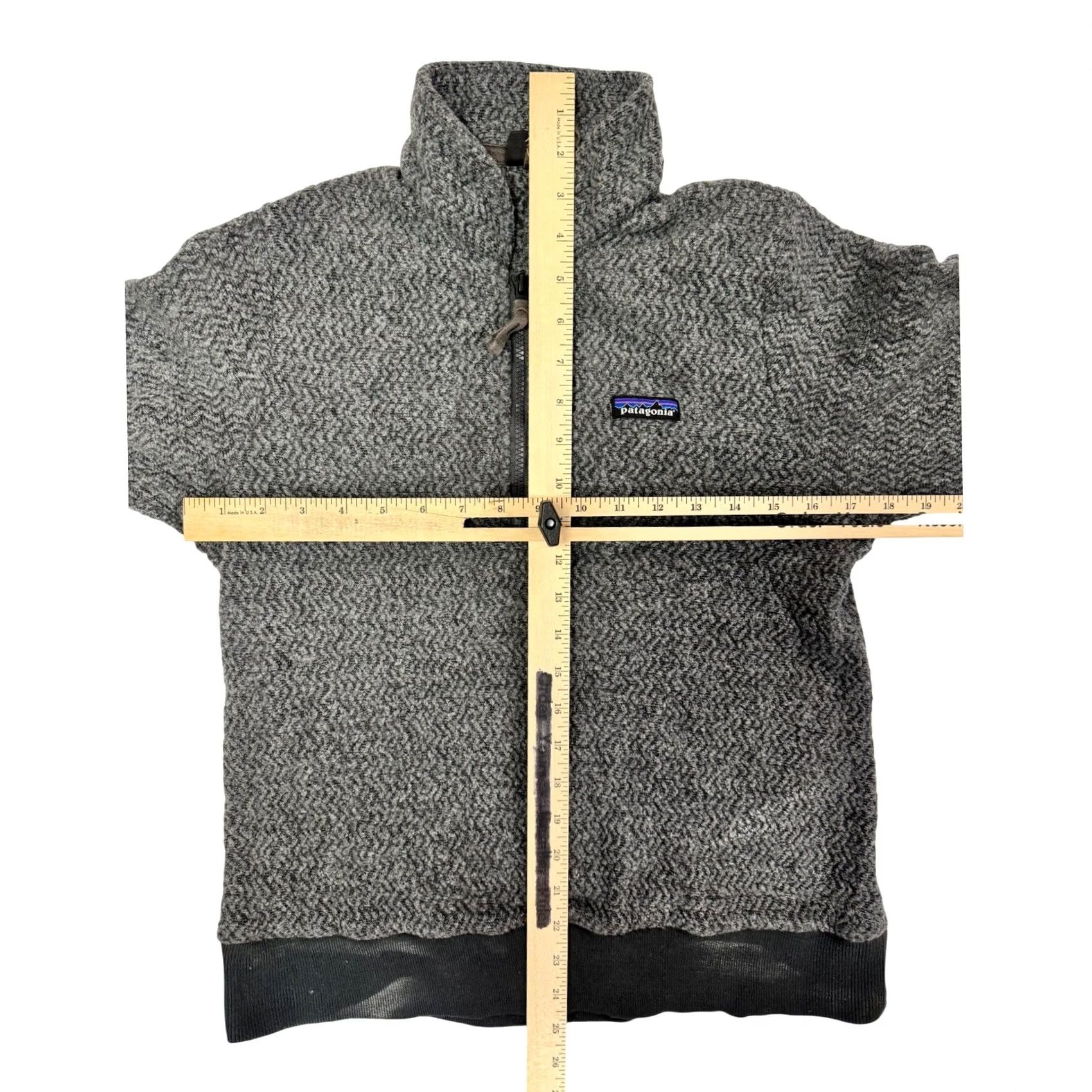 Patagonia Patagonia Gray Woolyester 1/4 Zip Pullover Sweater Adult M Herringbone Size M / US 6-8 / IT 42-44 - 3 Thumbnail
