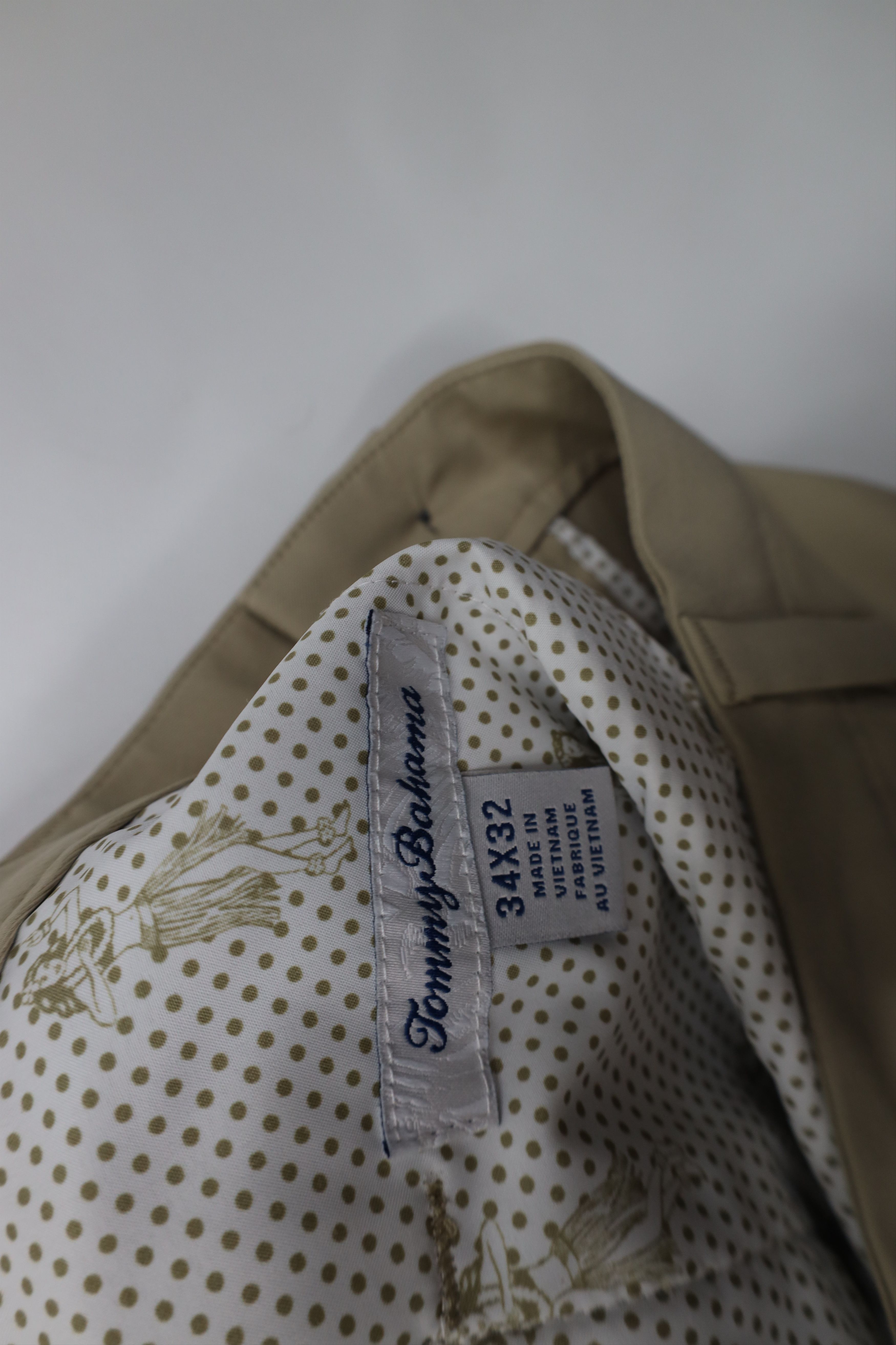 Tommy Bahama Tommy Bahama Tech Knit Straight Leg Golf Chino Pants Beige Size US 34 / EU 50 - 6 Thumbnail