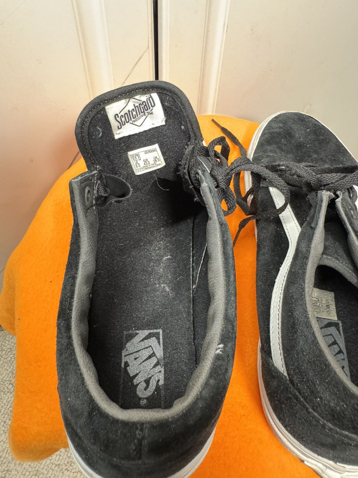 Vans Vans classic suede Size US 10 / EU 43 - 6 Thumbnail