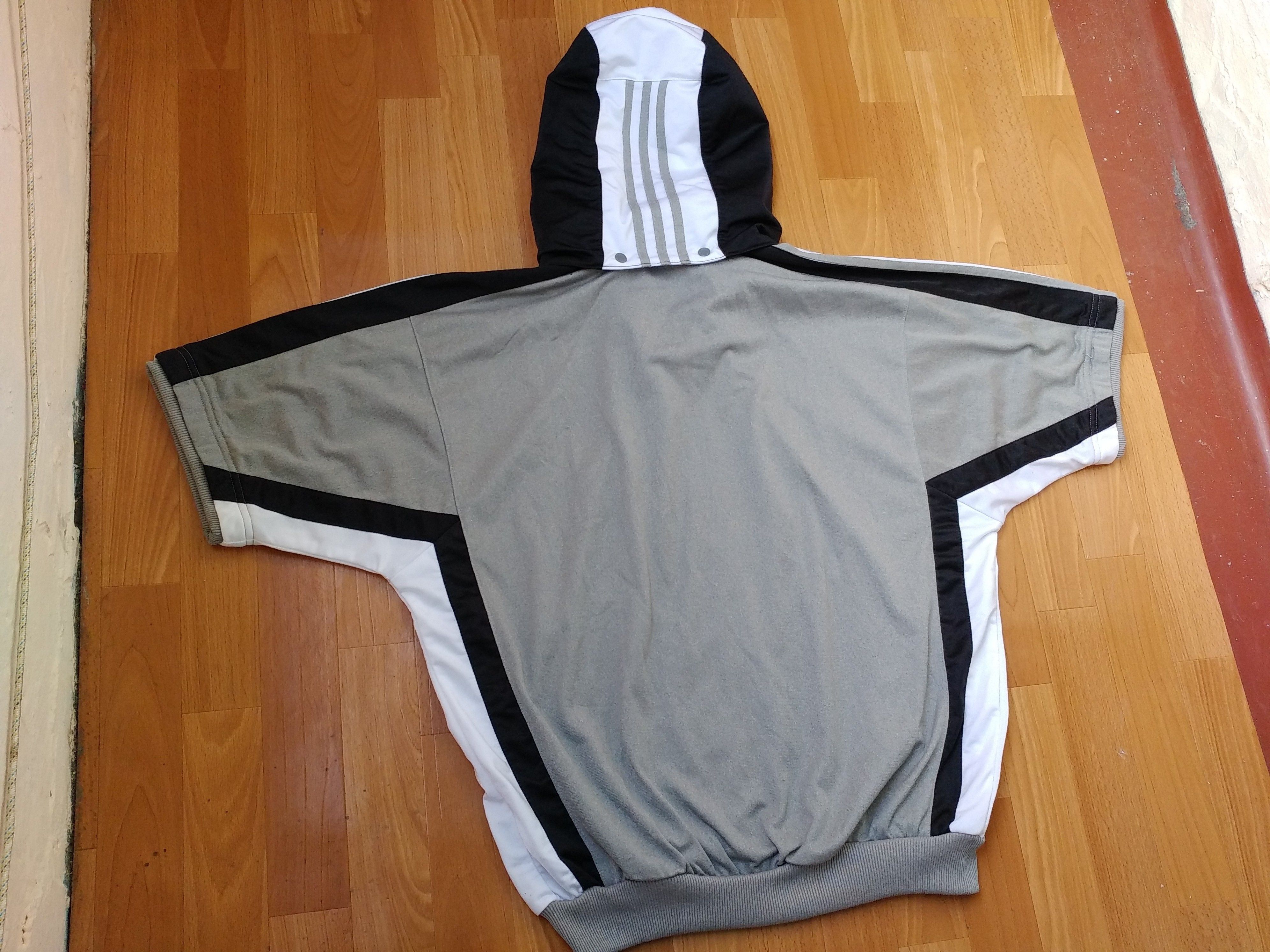 Adidas ADIDAS jersey, buttoned vintage hip hop t-shirt of 90s M Size US M / EU 48-50 / 2 - 12 Thumbnail