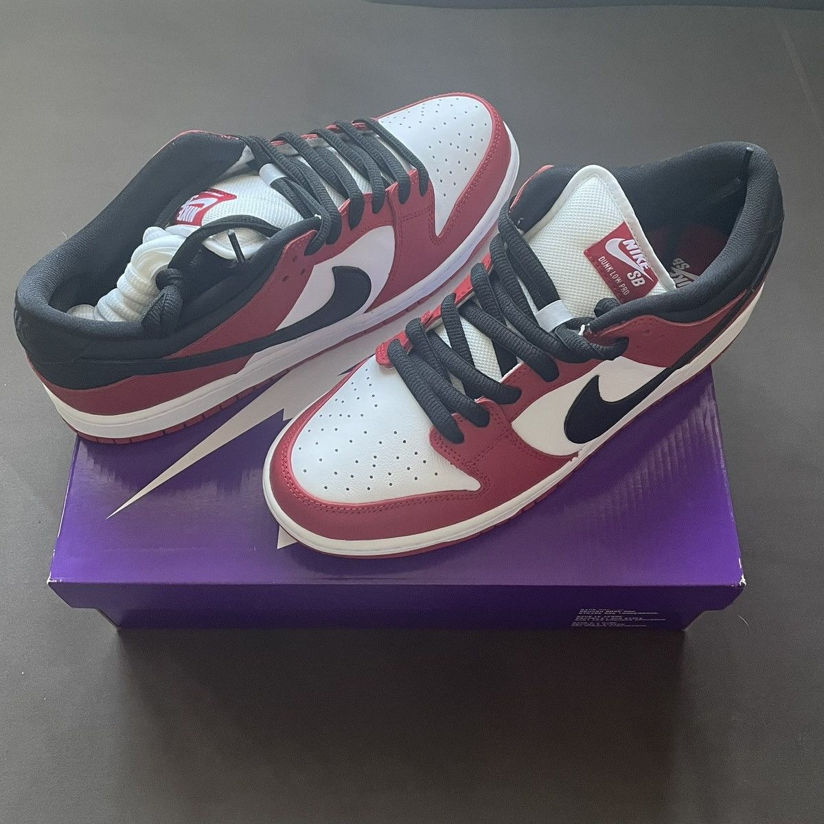 Nike SB Nike SB Dunk Low Pro J-Pack "Chicago" Size US 10 / EU 43 - 2 Thumbnail