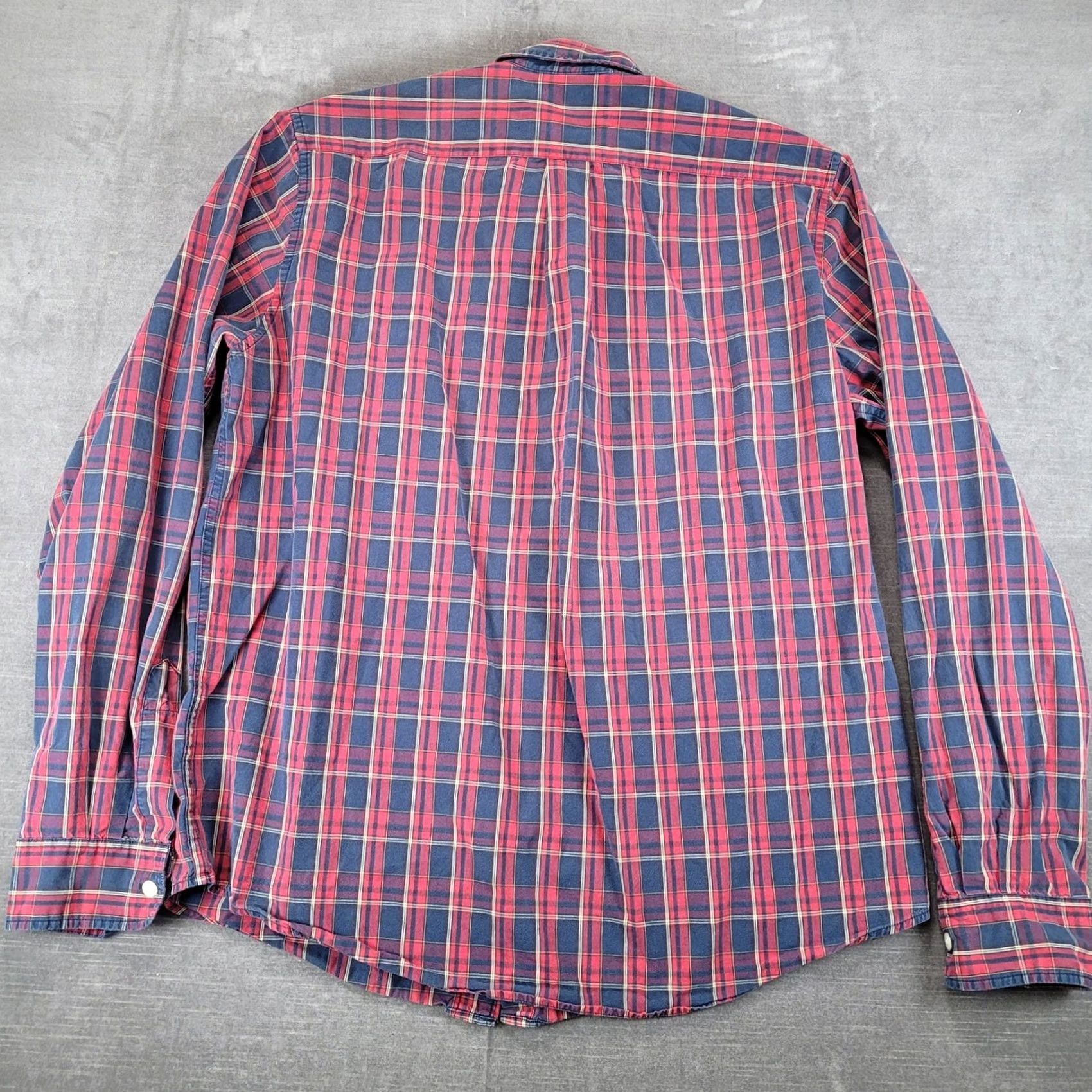 Abercrombie & Fitch Abercrombie & Fitch Lg Muscle Fit Plaid Button Down Shirt Red Navy Blue Mens Size US L / EU 52-54 / 3 - 7 Thumbnail