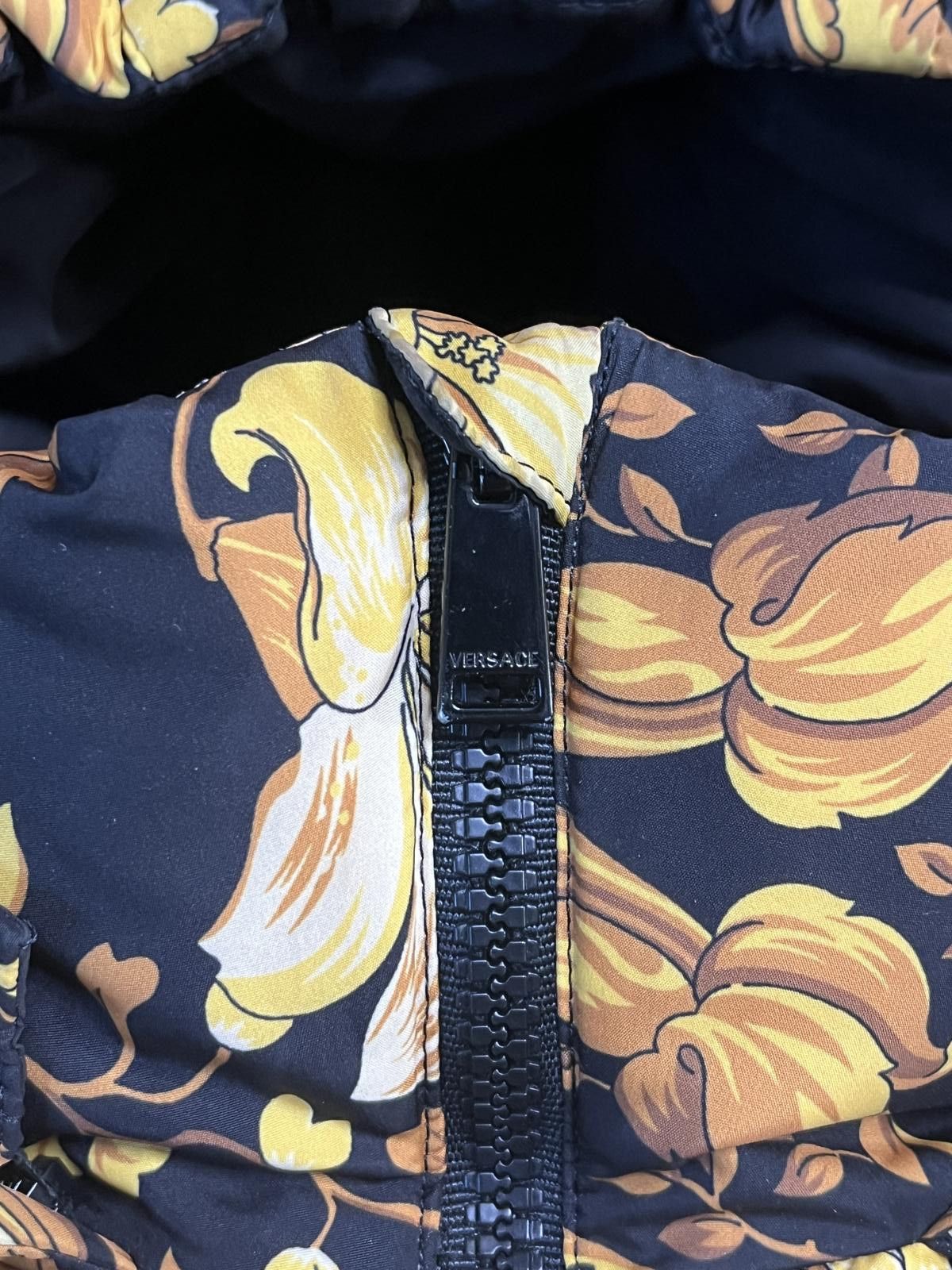 Versace Versace Baroque Print Puffer Jacket Medusa NFC size 38 Size S / US 4 / IT 40 - 6 Thumbnail