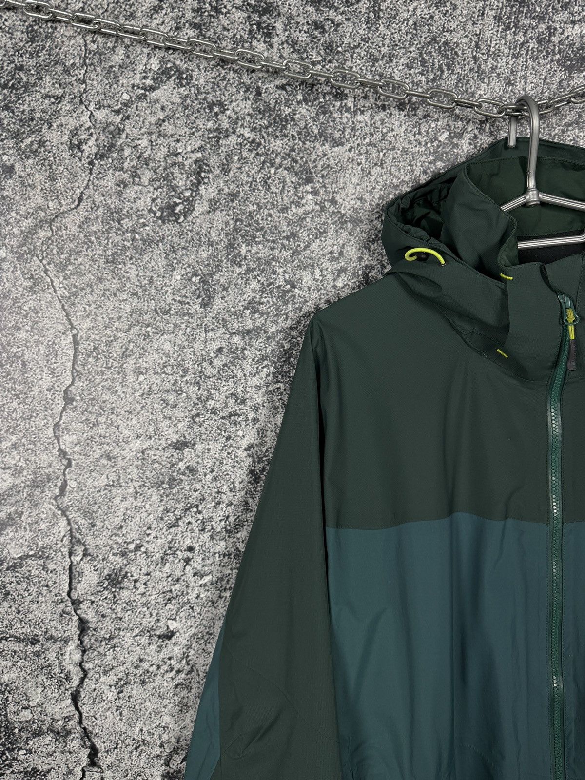 Berghaus Berghaus Gore-Tex Jacket Waterproof Windbreaker Outdoor XXL Size US XXL / EU 58 / 5 - 2 Thumbnail