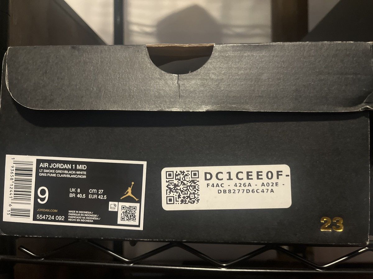 Nike AIR JORDAN 1 MID Size US 9 / EU 42 - 7 Thumbnail