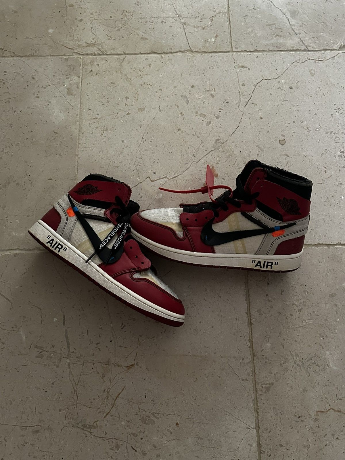 Jordan Brand × Off-White Jordan 1 Retro OG x Off White Chicago Size US 9.5 / EU 42-43 - 3 Thumbnail