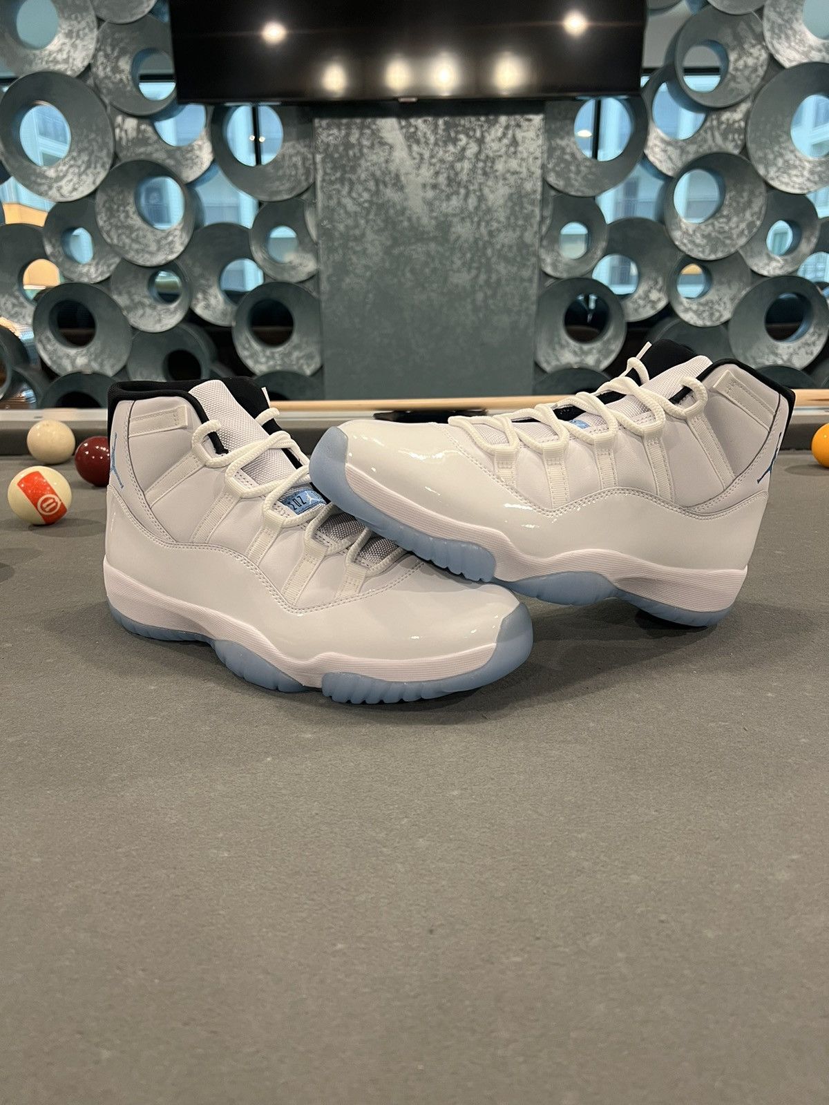 Jordan Brand Jordan 11 legend blue retro (2024 Size US 12 / EU 45 - 1 Thumbnail