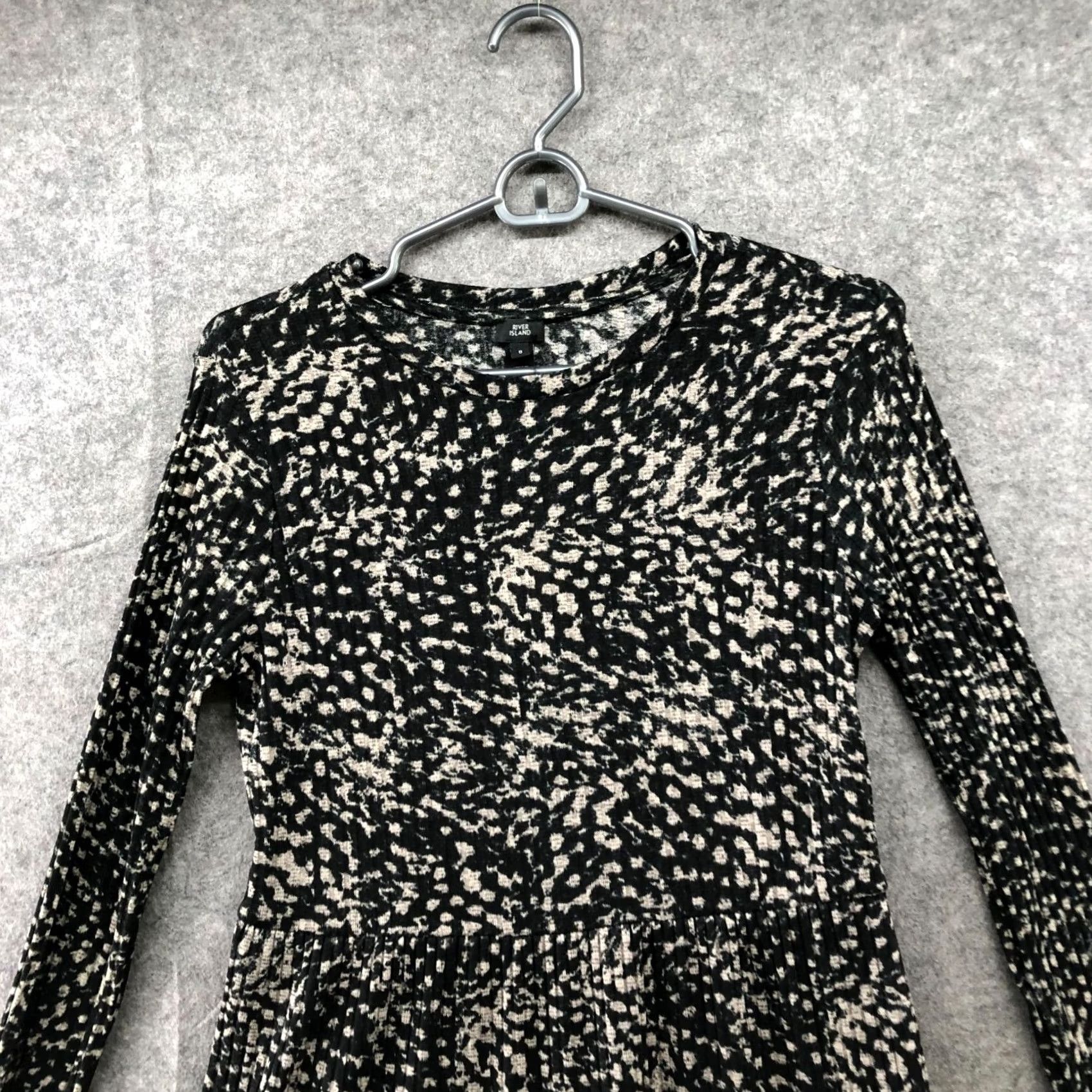 River Island River Island Knit Long Sleeve Dress Size 8 Black Leopard Print Midi Knit Dress Womens 8 Crew Neck Pullover Size M / US 6-8 / IT 42-44 - 3 Thumbnail