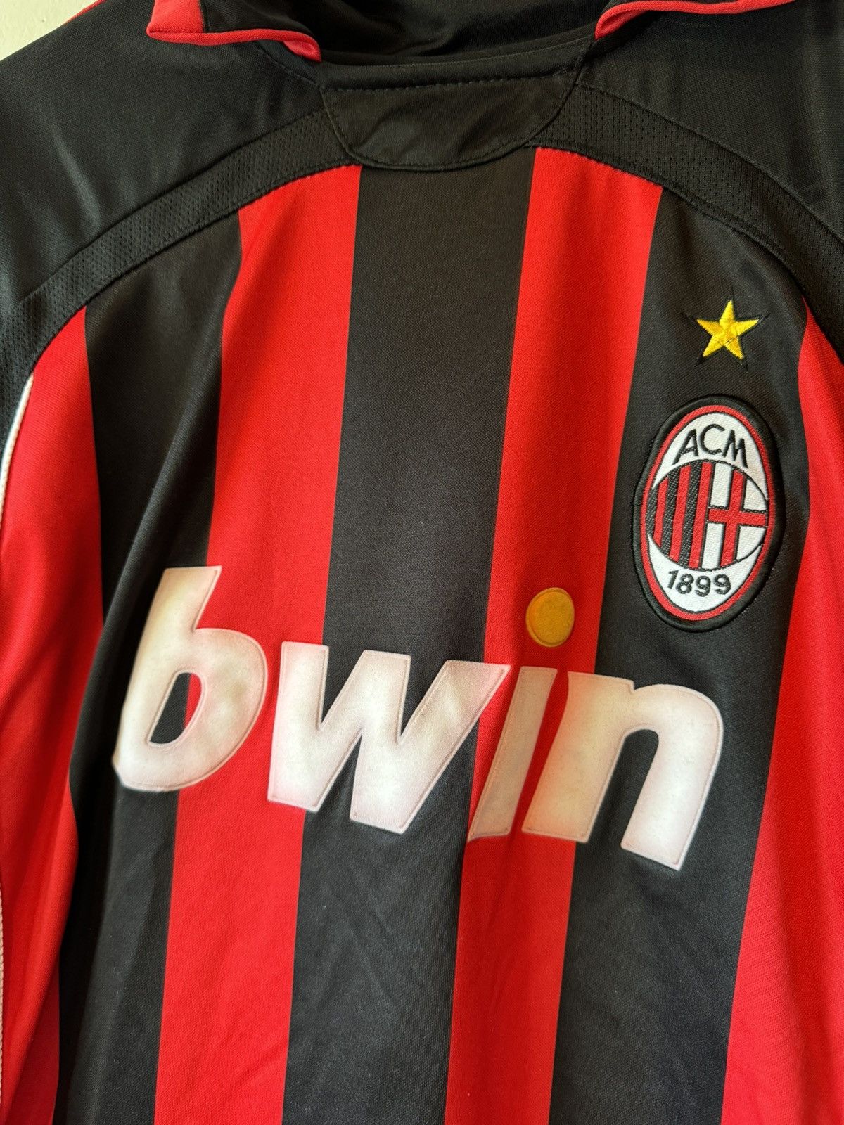Other Ronaldo Nazario R9 AC Milan Soccer Jersey #99 Size Small Men Size US S / EU 44-46 / 1 - 2 Thumbnail