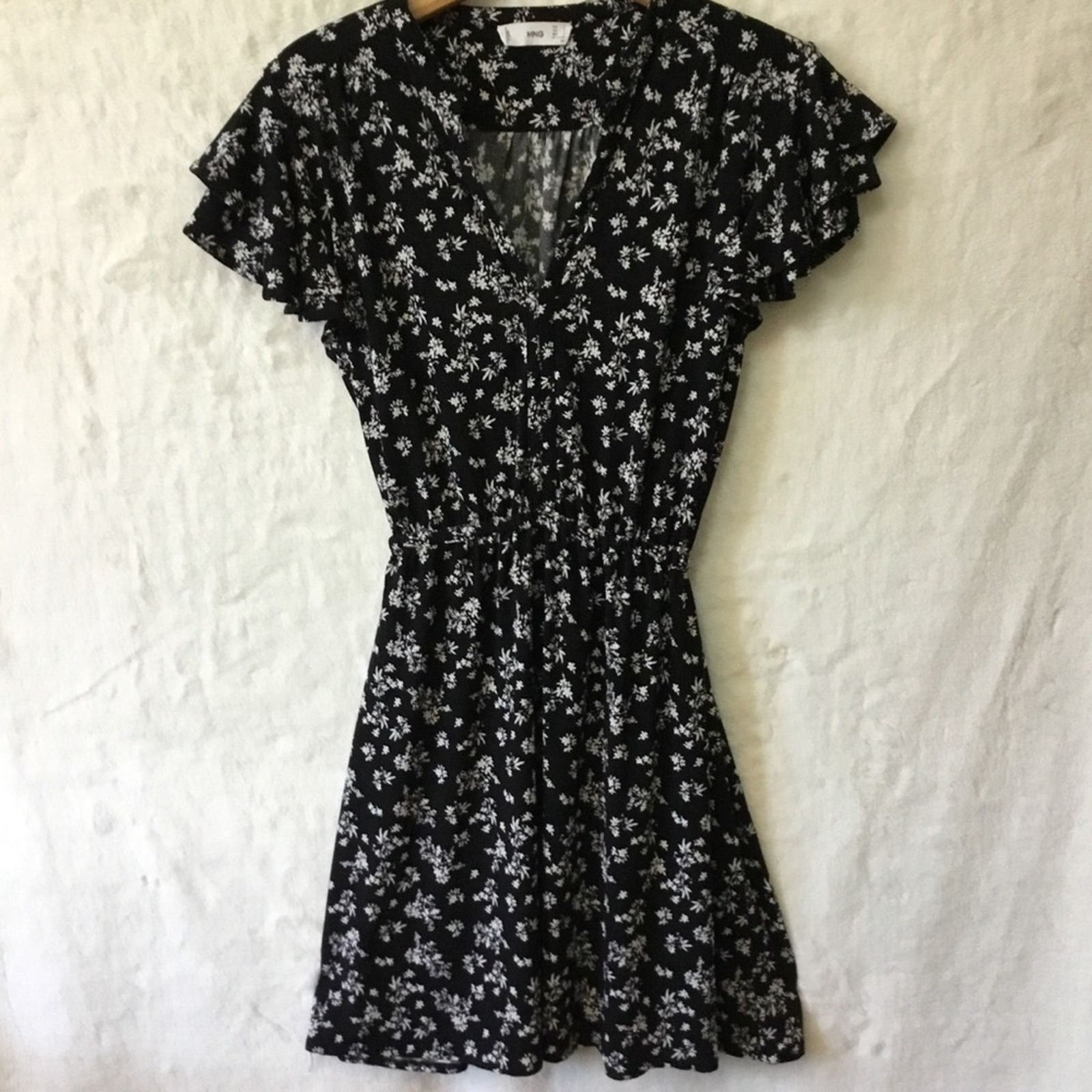 Mango MNG Black Ruffle Cap Sleeve Floral Mini Dress Size M / US 6-8 / IT 42-44 - 2 Thumbnail