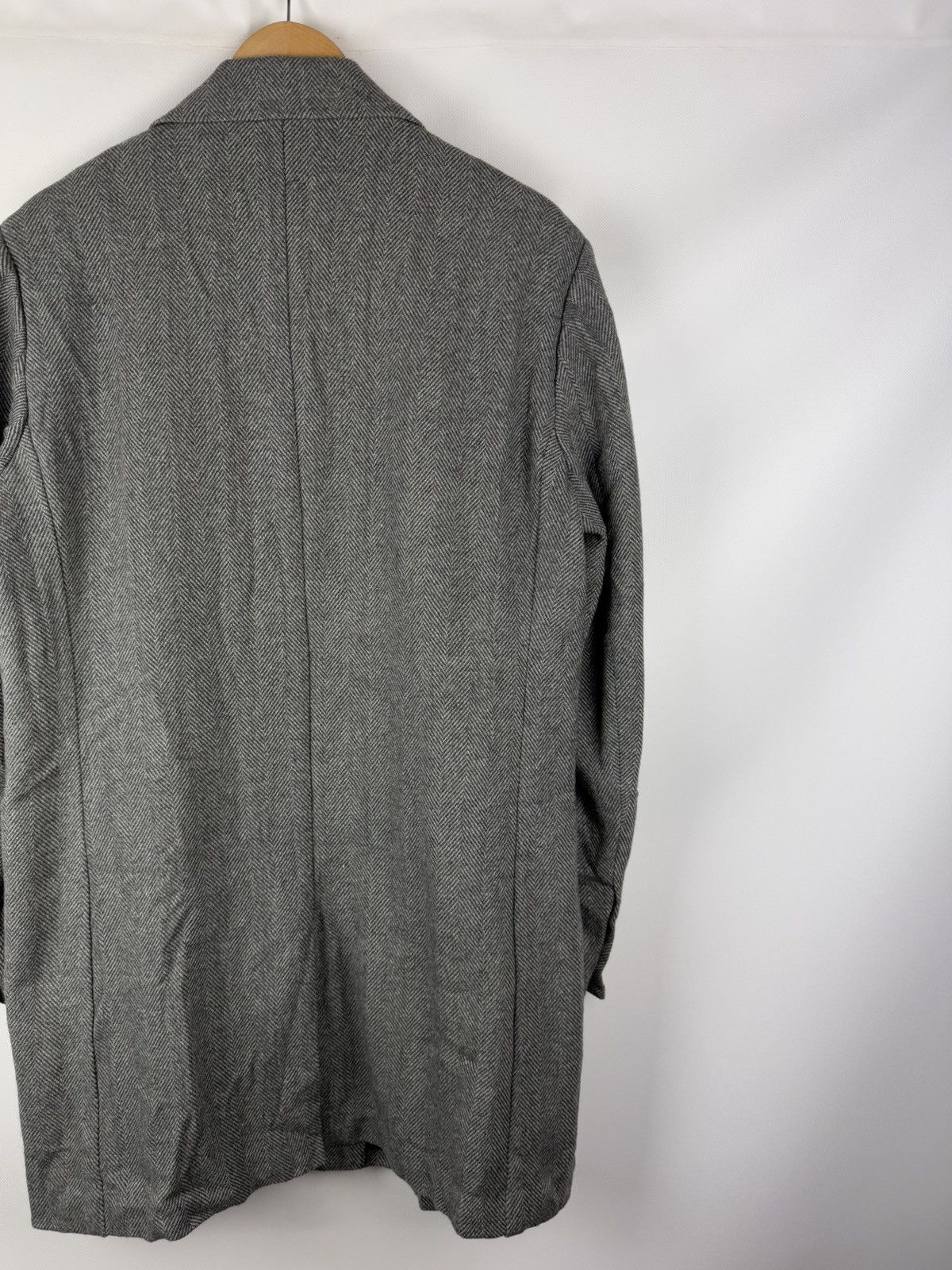 Vintage Gutteridge Men’s Wool Herringbone Tweed Overcoat Coat Jacket Size US XXL / EU 58 / 5 - 14 Thumbnail