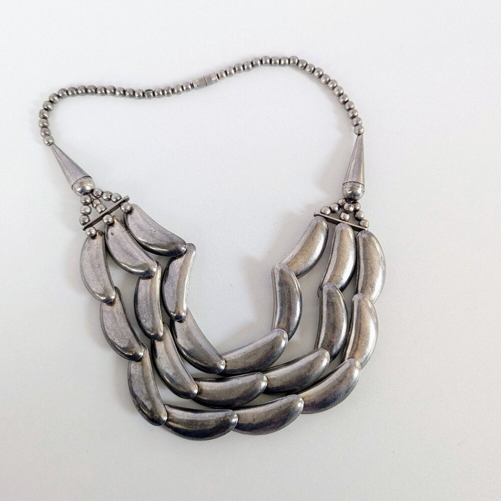 Vintage Vintage Statement Bib Necklace Triple Strand Silver Crescent Size ONE SIZE - 7 Thumbnail