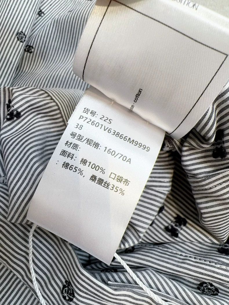 Chanel Chanel 24p gray thin striped diamond buckle full logo skir Size 25" / US 0 / IT 36 - 7 Thumbnail