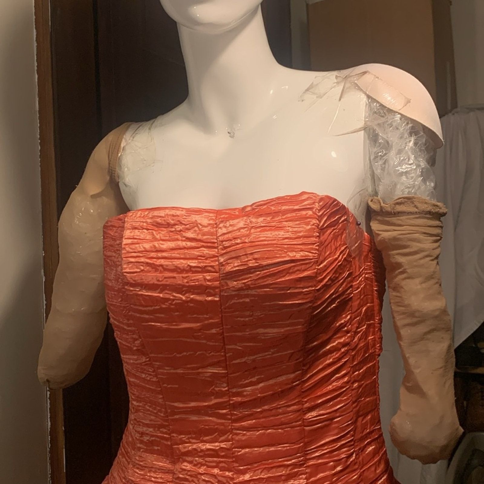 Jessica McClintock BNWT Jessica Mclintock coral ruched strapless balloon hem Size M / US 6-8 / IT 42-44 - 2 Thumbnail