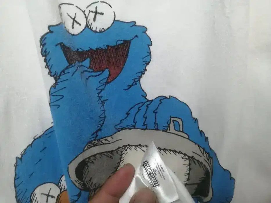 Japanese Brand Vintage Kaws Very Rare Size US XL / EU 56 / 4 - 6 Thumbnail