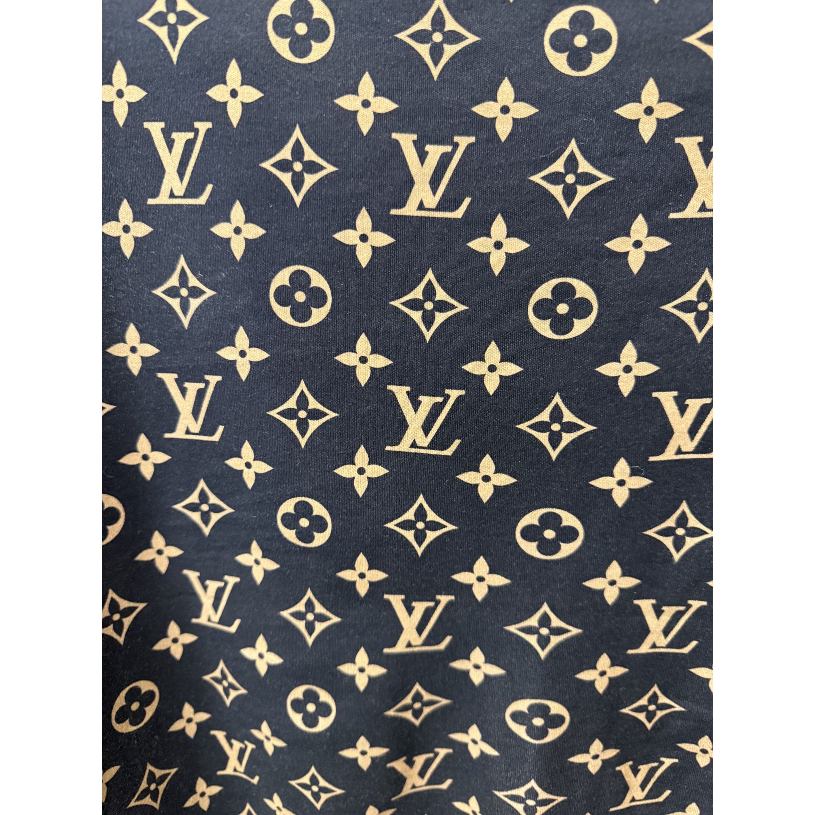 Louis Vuitton Louis Vuitton Black Monogram Print T-Shirt With Chain Accent Size S / US 4 / IT 40 - 4 Thumbnail