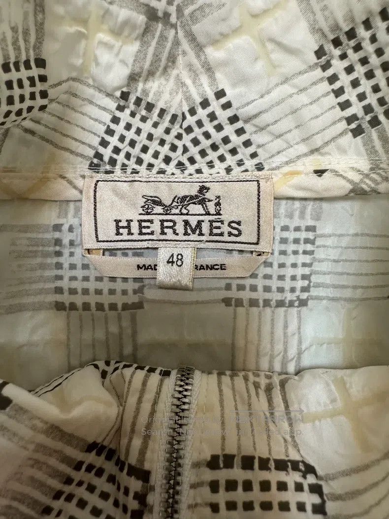 Hermes Hermes Windbreaker Jacket Coat. Hem has a drawstring, ches Size US M / EU 48-50 / 2 - 7 Thumbnail