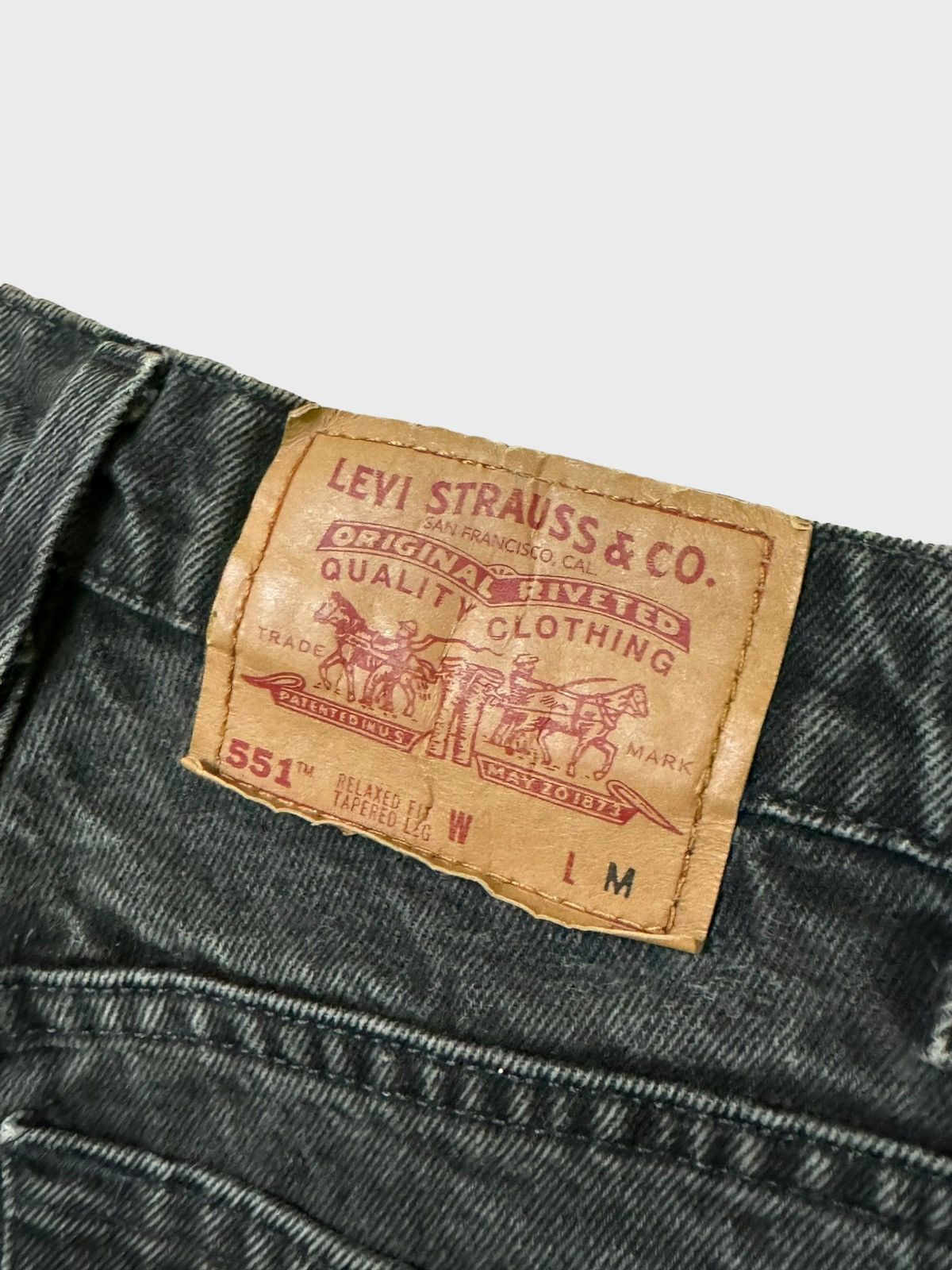 Levi's × Vintage Vintage Levi's 551 Relaxed Fit Tapered LegJeans Size US 28 / EU 44 - 16 Thumbnail