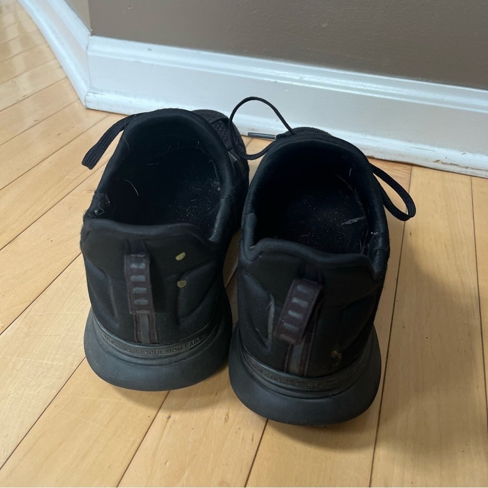 APL APL Techloom Tracer Running Shoes size 10 Black Athletic Size US 10 / IT 40 - 5 Thumbnail