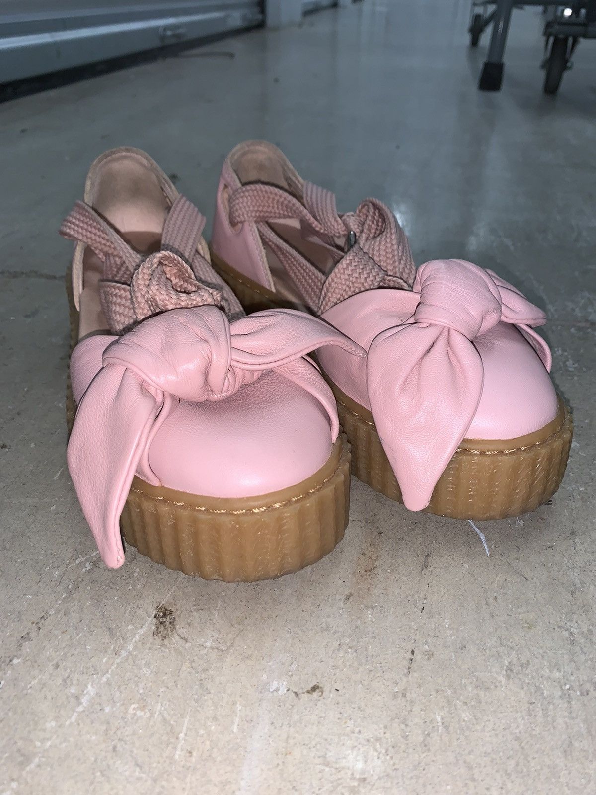 image of Puma x Puma x Rihanna Platform Bow Creeper Sandal in Pink, Women's (Size 5.5)