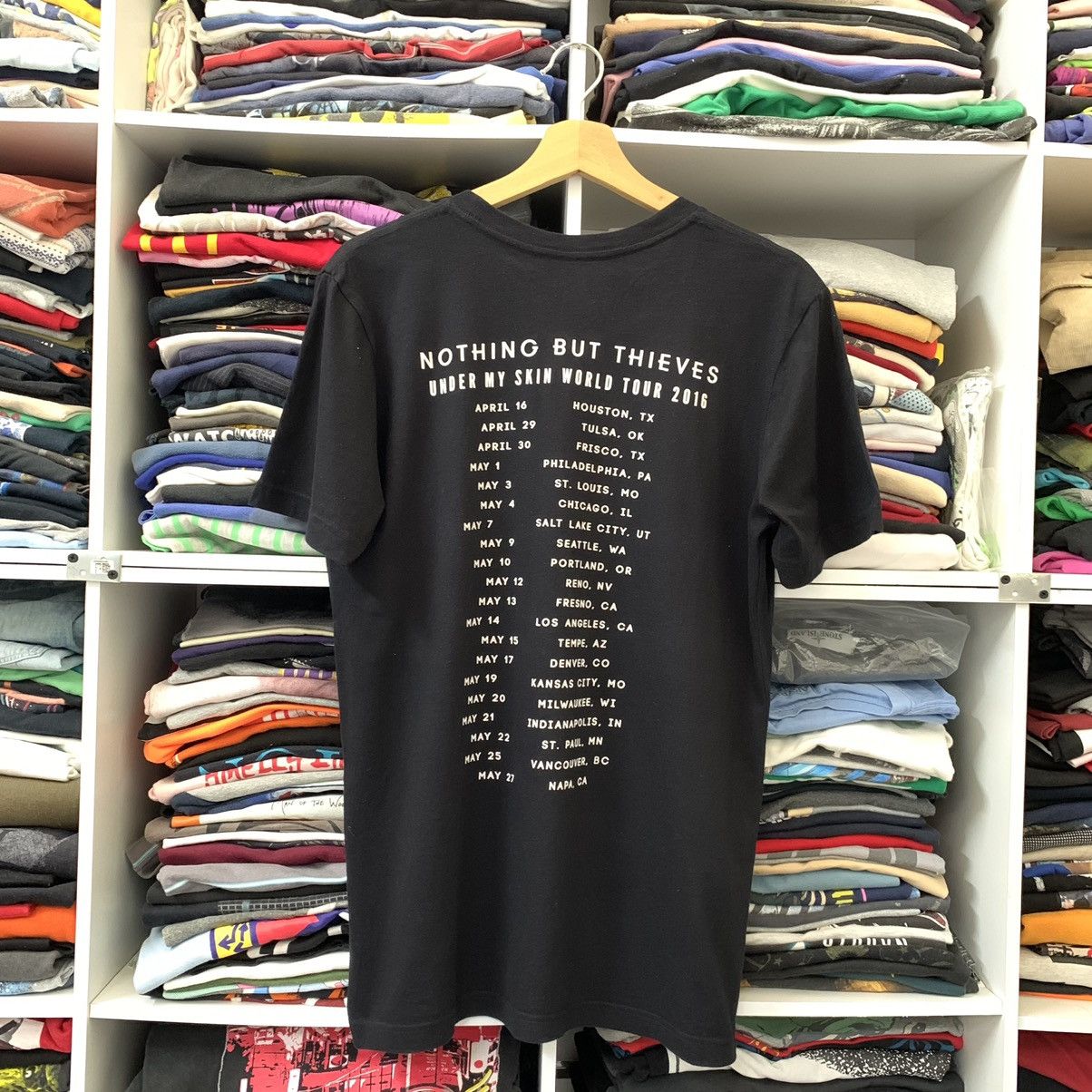 Band Tees NOTHING BUT THIEVES BAND TEE Size US M / EU 48-50 / 2 - 2 Thumbnail