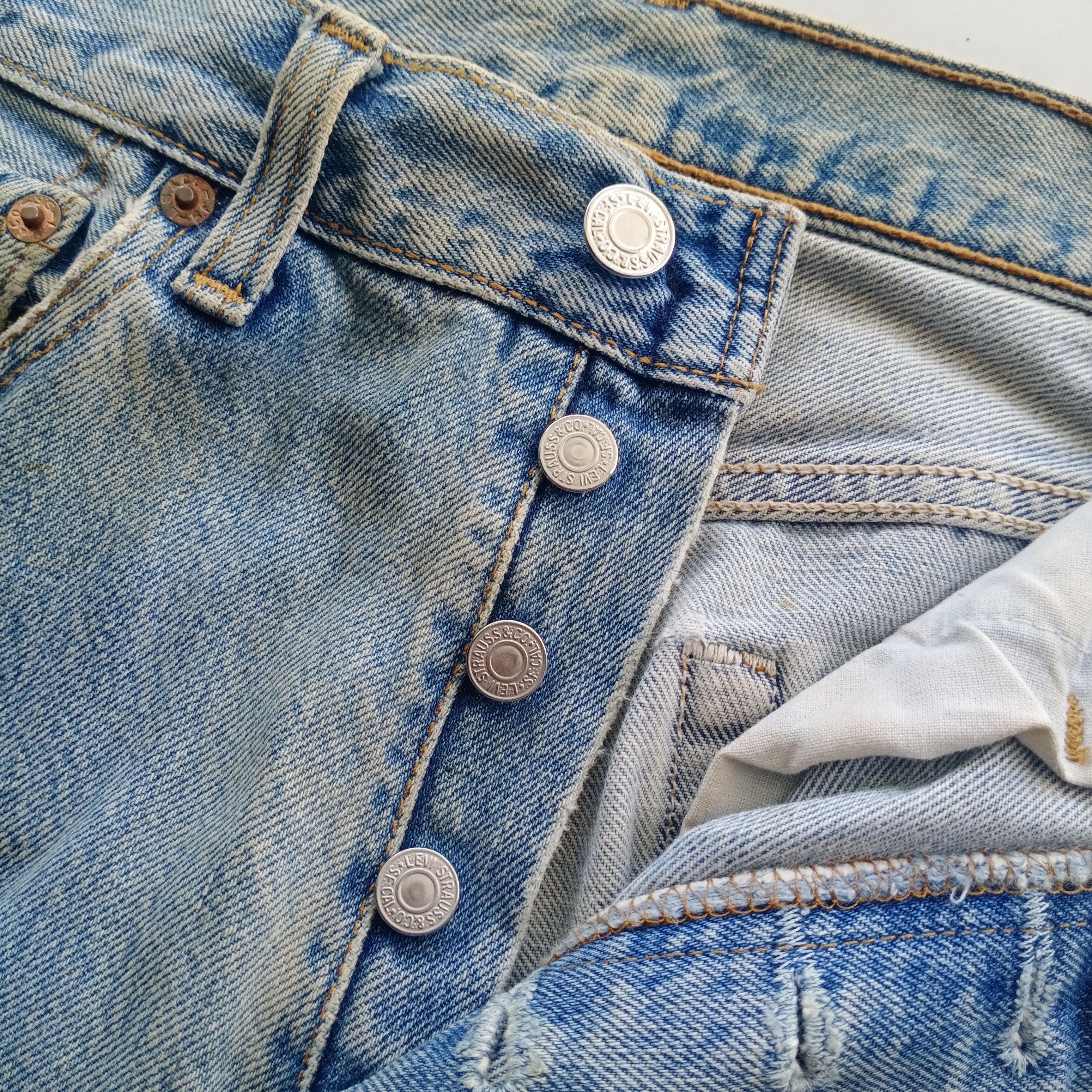 Levi's Vintage Levis 501 Canada Distressed Denim Jeans USA big E Size US 32 / EU 48 - 7 Thumbnail
