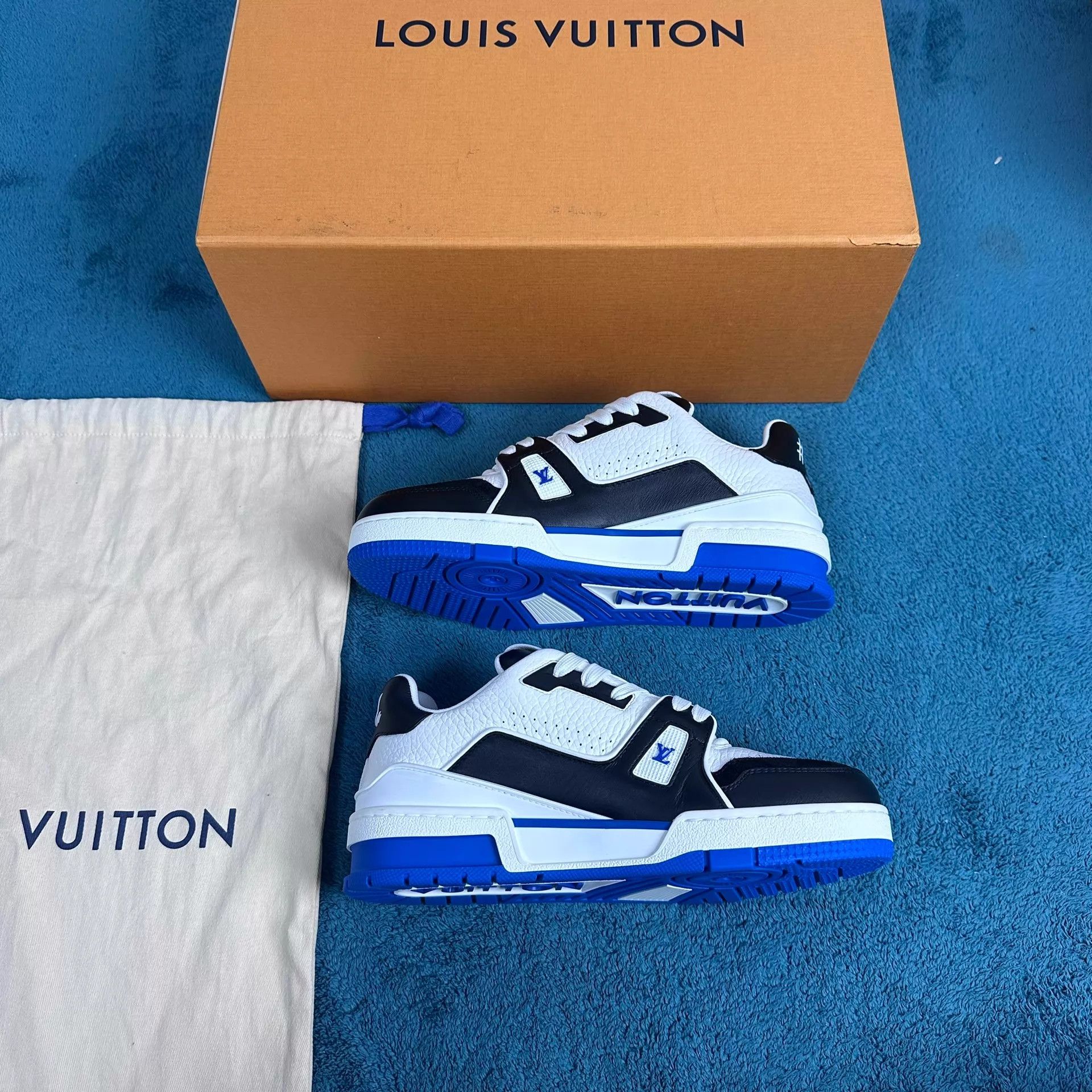 Louis Vuitton LV Trainer Leather Low-Top Sneaker Blue Black 4/38 Size US 7.5 / IT 37.5 - 3 Thumbnail