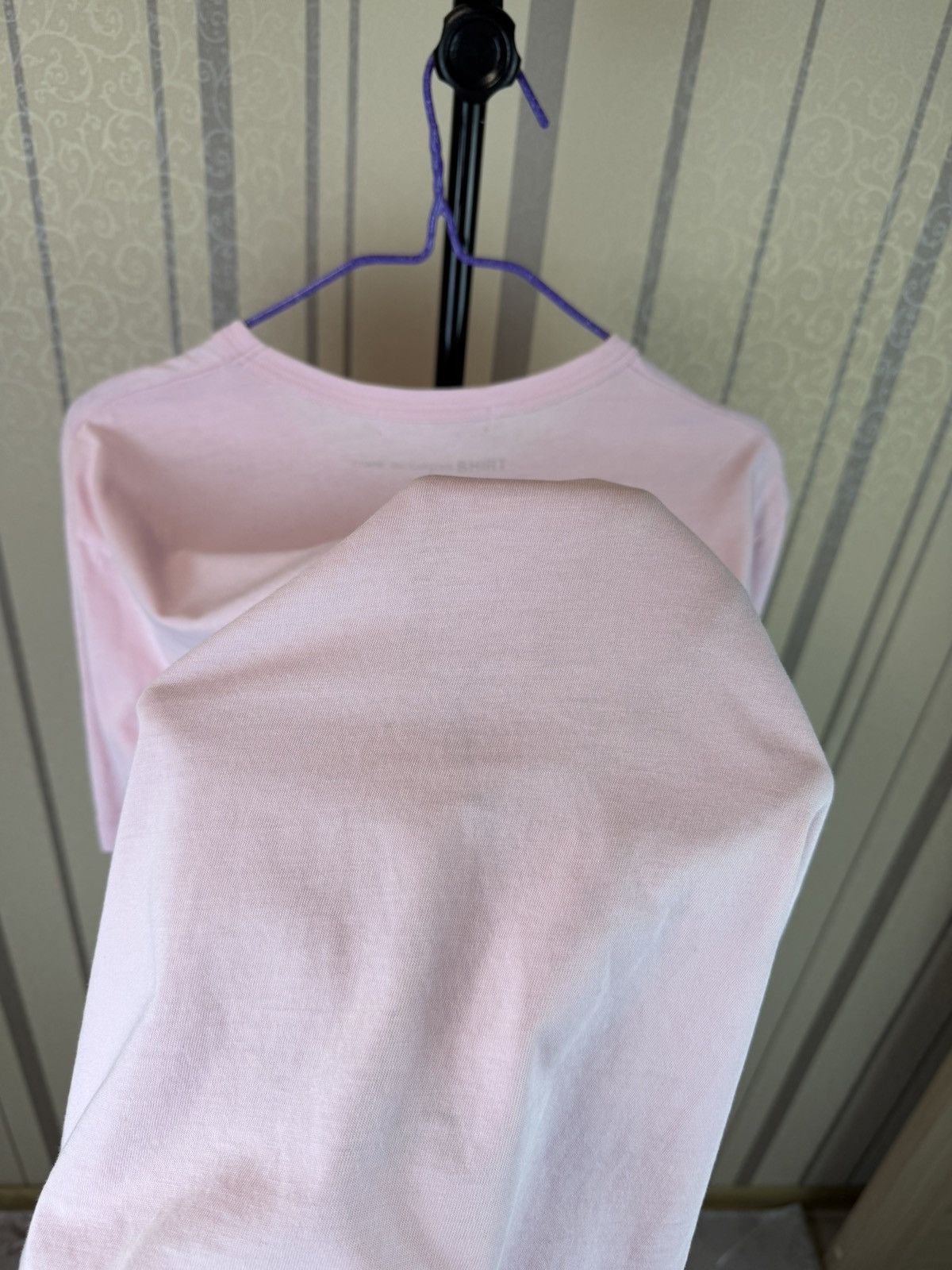 Comme des Garcons Comme Des Garcons SHIRT Logo Front Pink Tee T-shirt Size US M / EU 48-50 / 2 - 8 Thumbnail