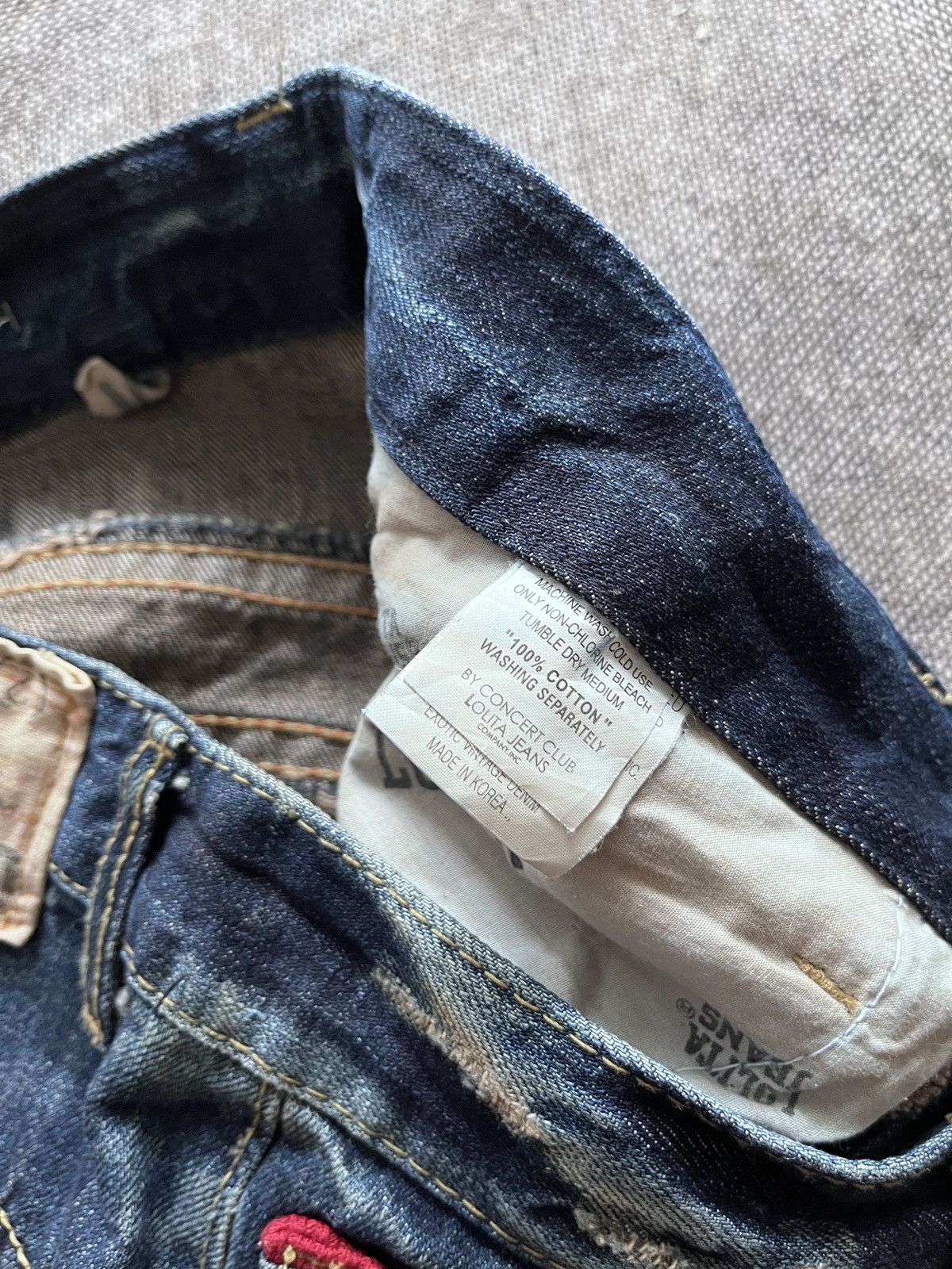 Japanese Brand yoshitomo Nara Lolita Faded Jeans Size US 31 - 13 Thumbnail